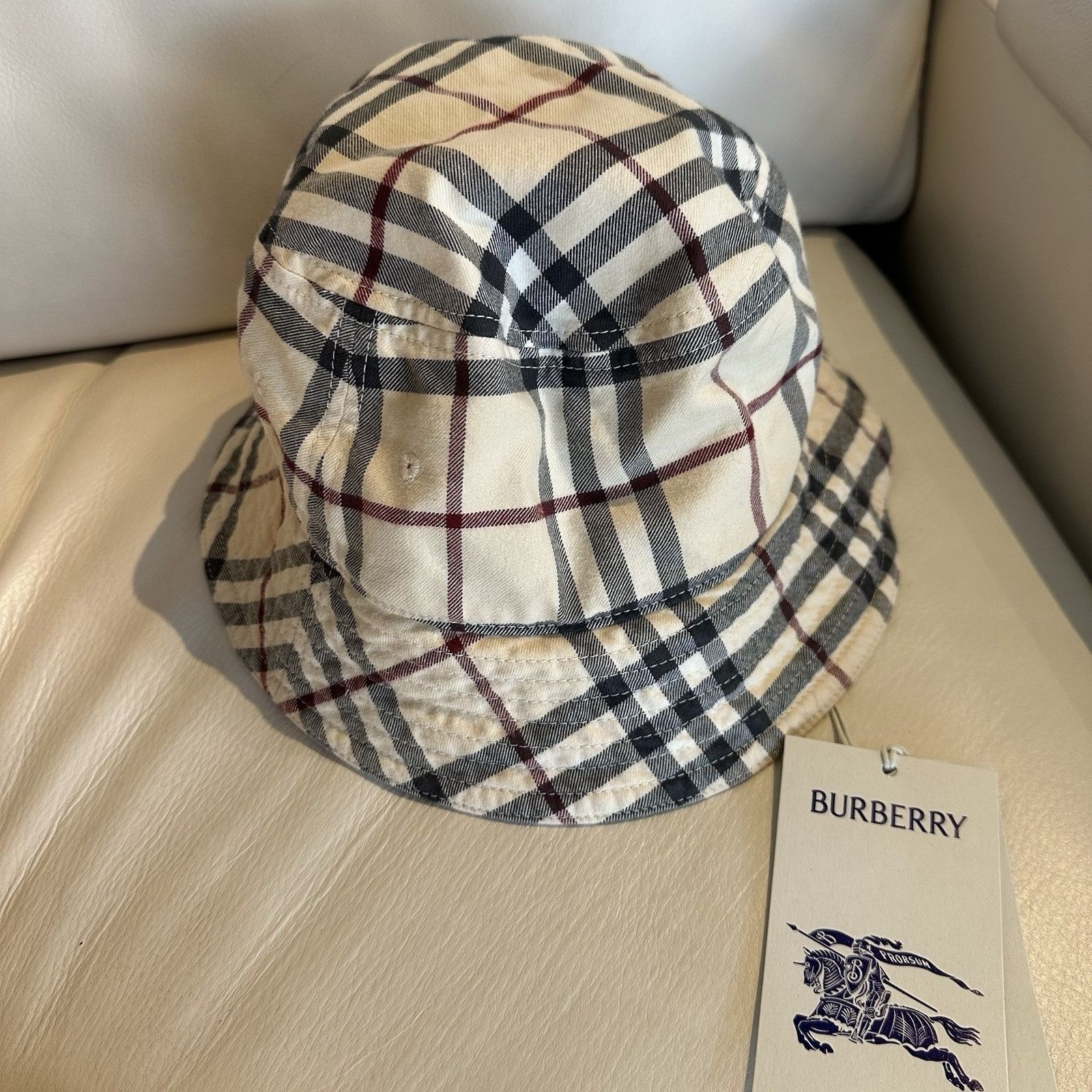Burberry NEW Burberry Nova Check Patterned Bucket Hat w/ Tags SZ L Size ONE SIZE - 2 Thumbnail