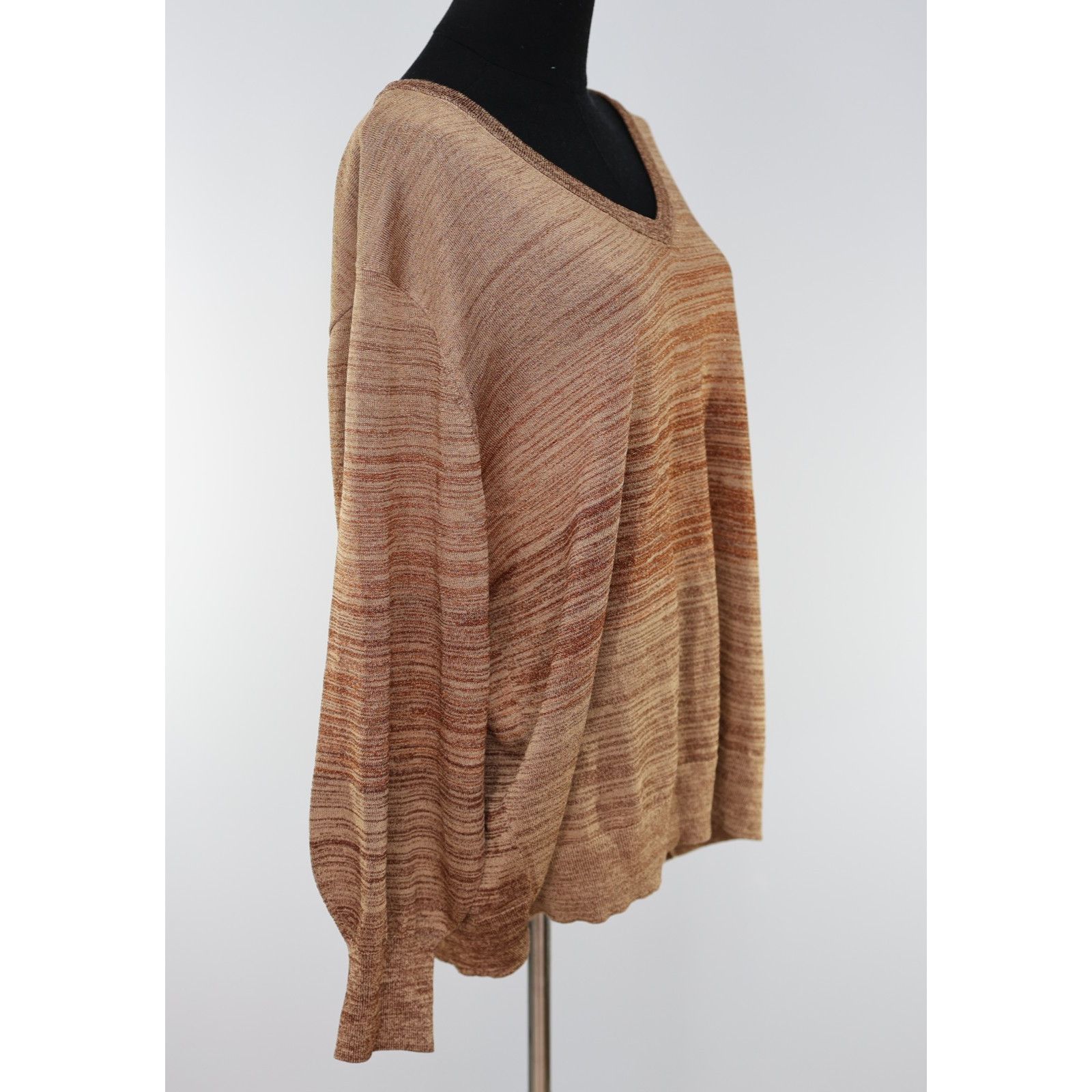 Chicos NWT CHICO'S Pleat Sleeve V-Neck Pullover Sweater Size 3 / XL Size XL / US 12-14 / IT 48-50 - 3 Thumbnail