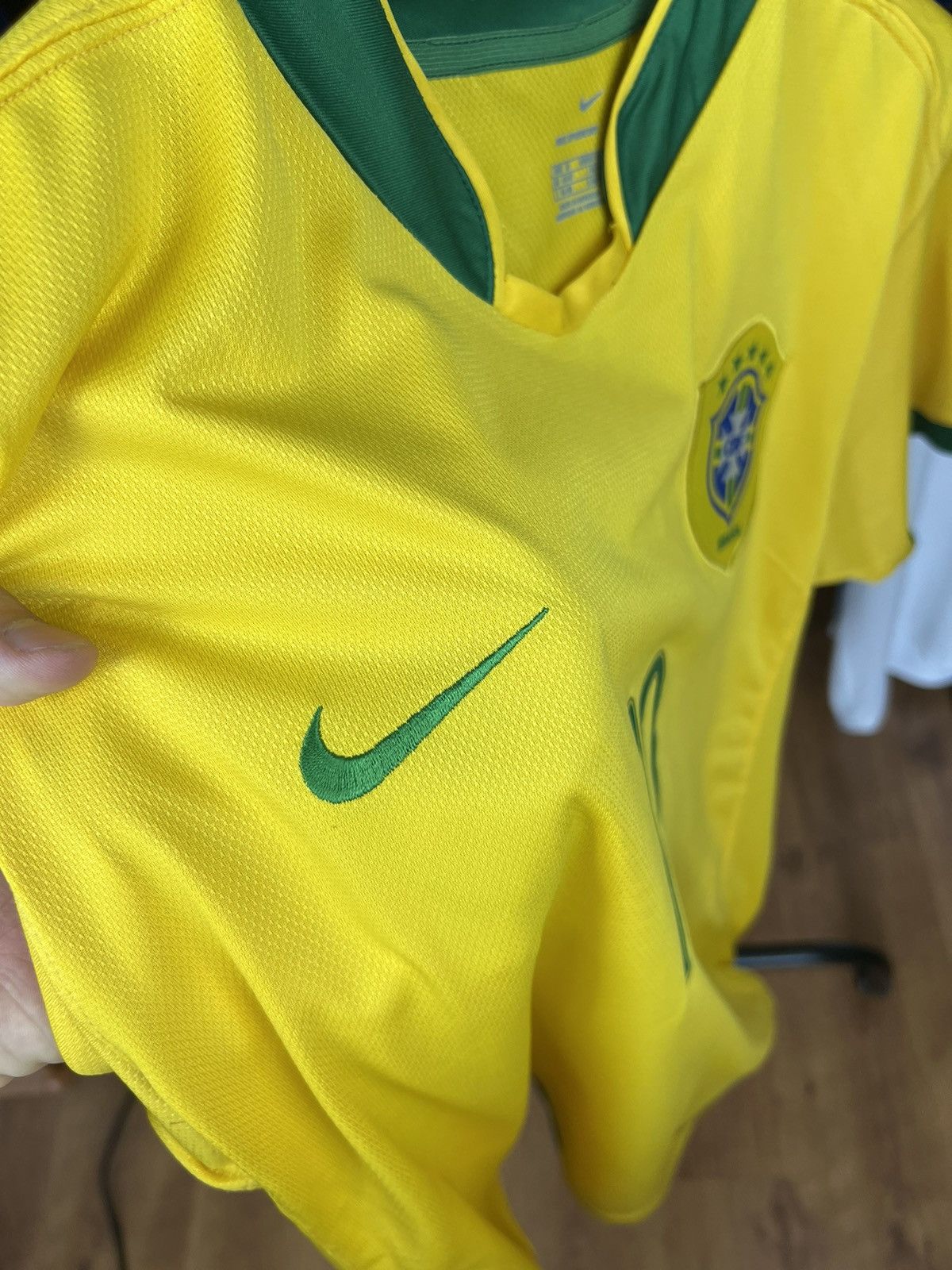 Nike Jersey Nike Brazil 2006/07 Ronaldinho #10 Size US M / EU 48-50 / 2 - 4 Thumbnail