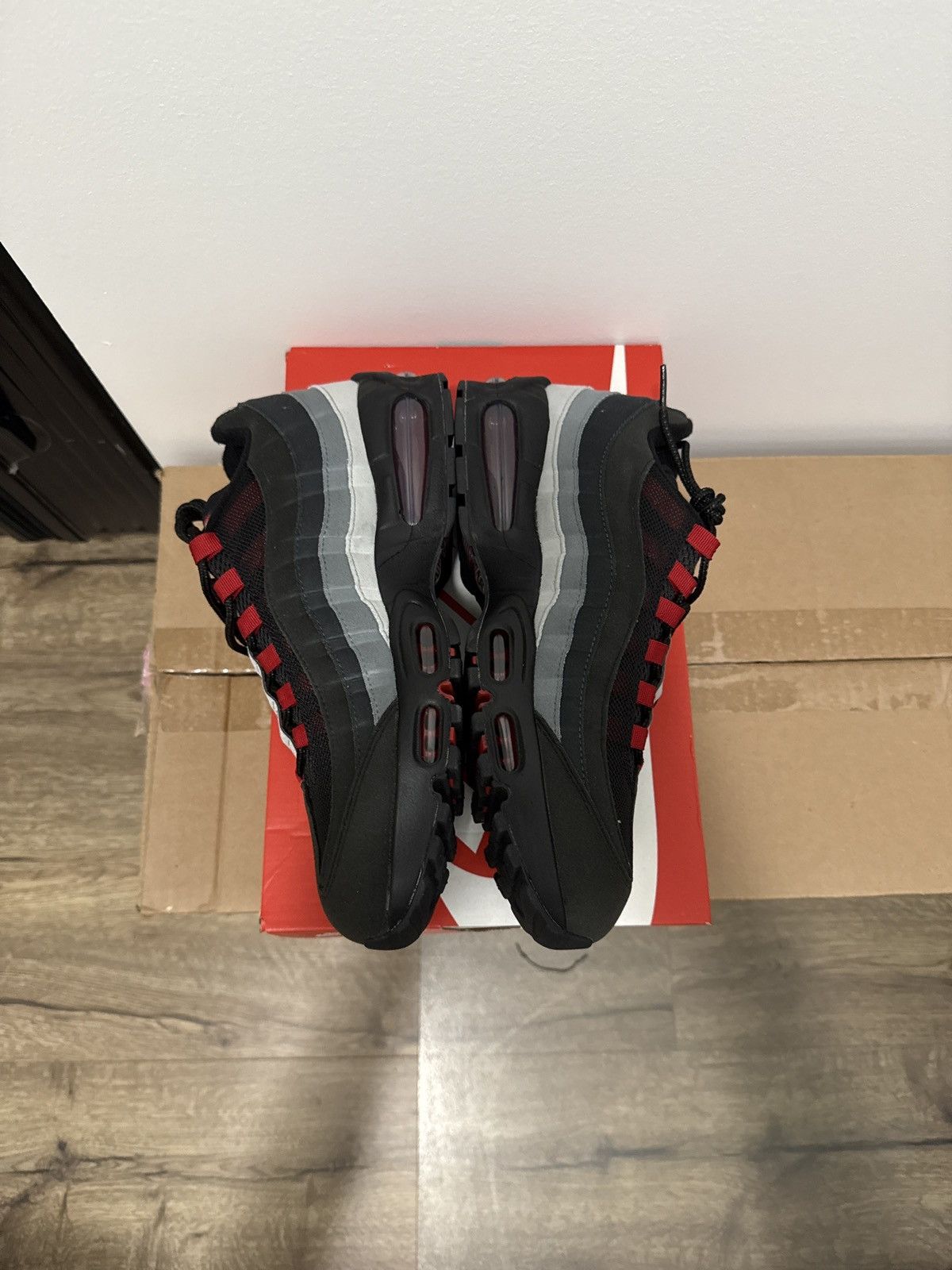 Nike Nike Air Max 95 "Liverpool FC" Big Bubble Size US 10 / EU 43 - 2 Thumbnail