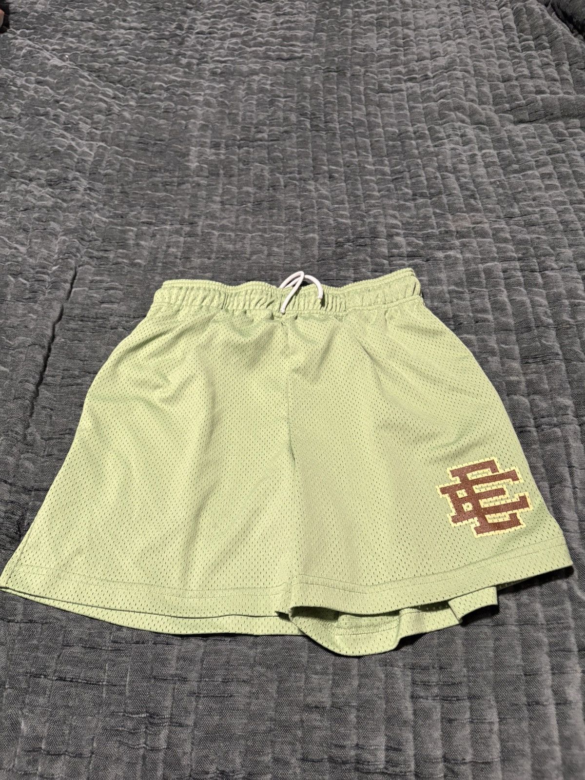 Eric Emanuel Eric Emanuel Green Shorts Brown Logo Size US 36 / EU 52 - 1 Thumbnail