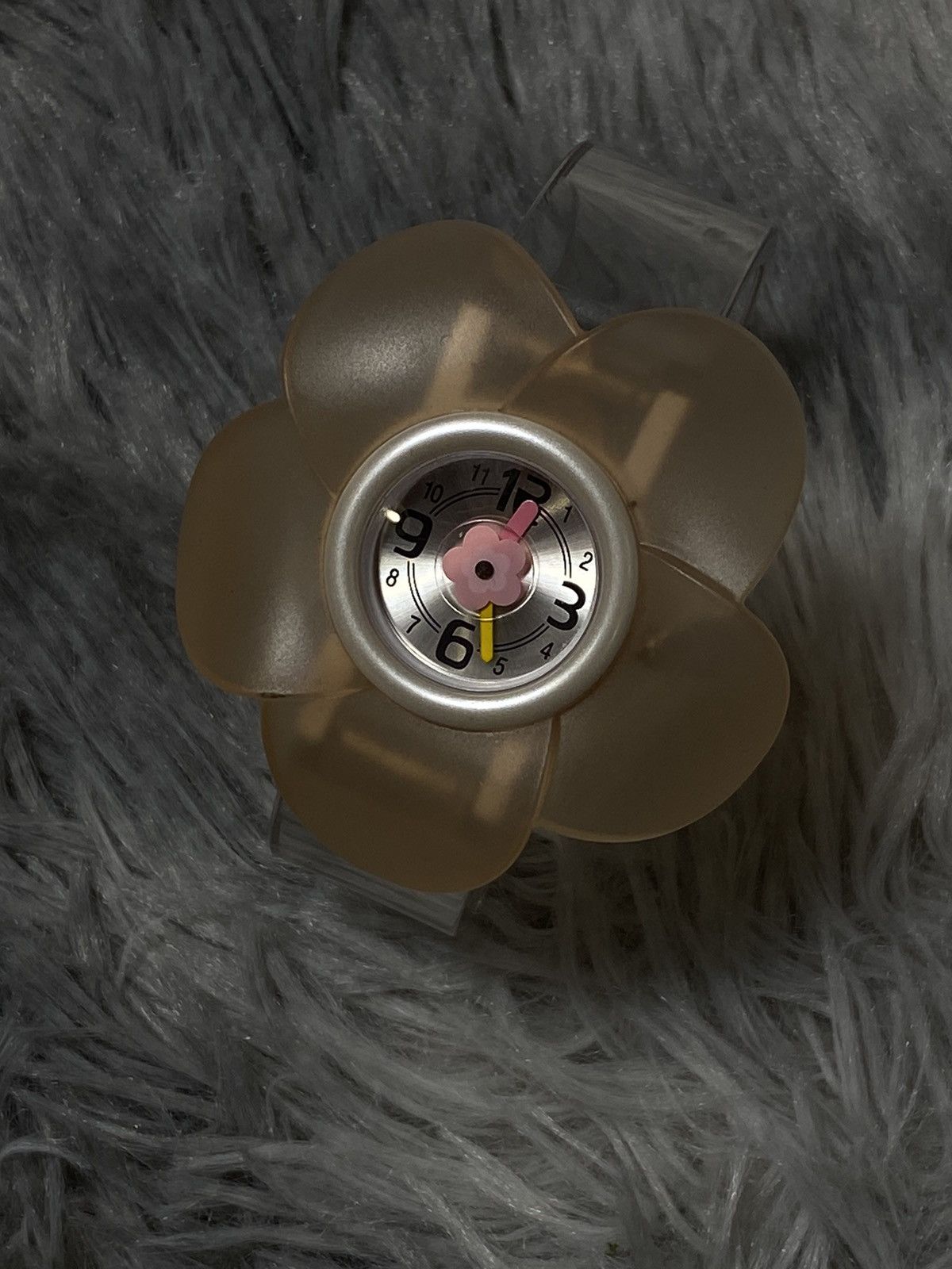 Jewelry Unique Flower Quartz Watch - Rotating Petal Design Size ONE SIZE - 9 Thumbnail