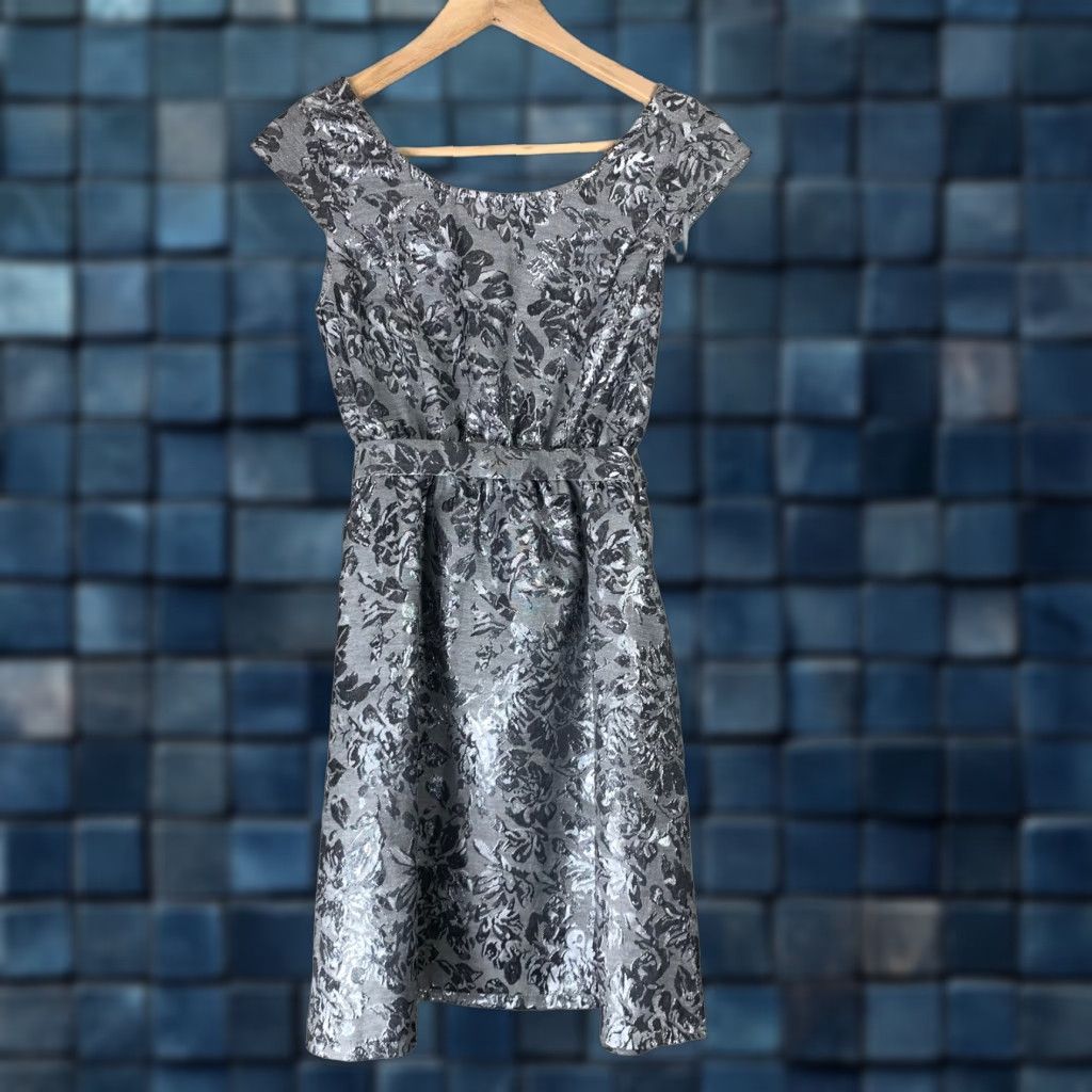 Ya Los Angeles Dress Adult S Gray Sleeveless Open Back Floral Knit Knee Length Belt Womens