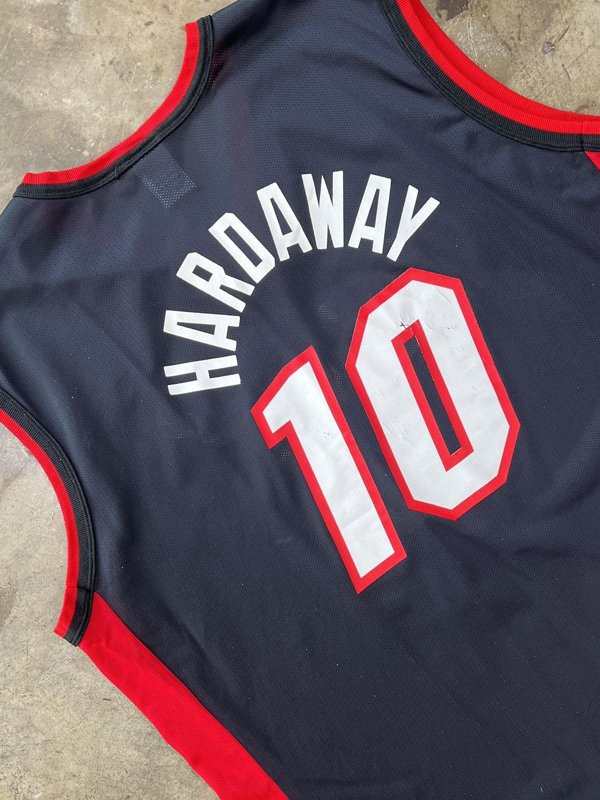NBA × Vintage Vintage NBA Miami Heat Champion Tim Hardaway Jersey 2XL Size US XXL / EU 58 / 5 - 1 Thumbnail