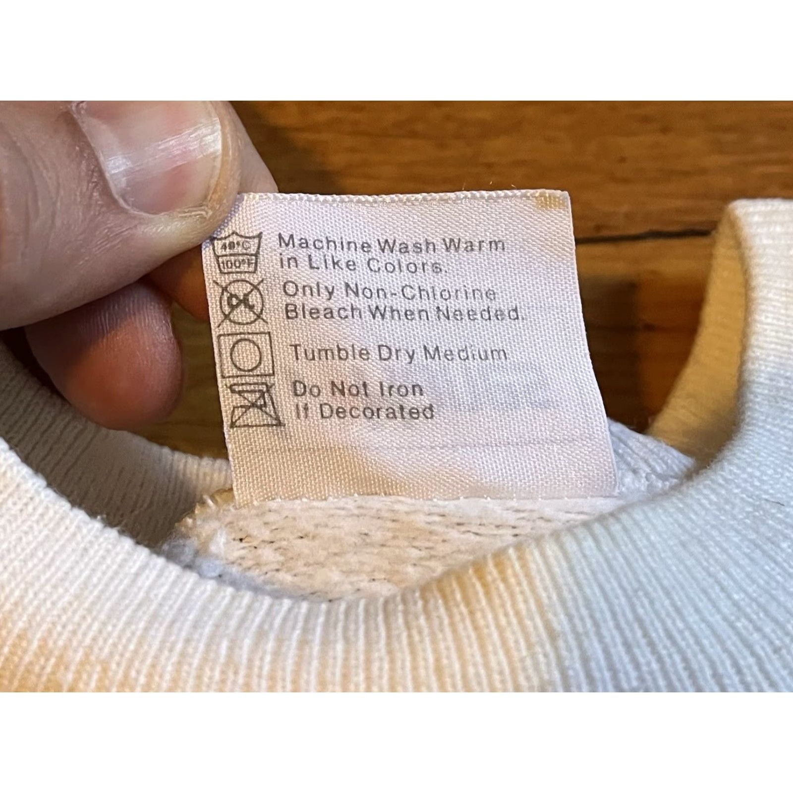 Hanes VINTAGE Hanes Sweatshirt Woman White 80s Graphic Print Raglan Sleeve M Womens Pullover Size M / US 6-8 / IT 42-44 - 7 Thumbnail