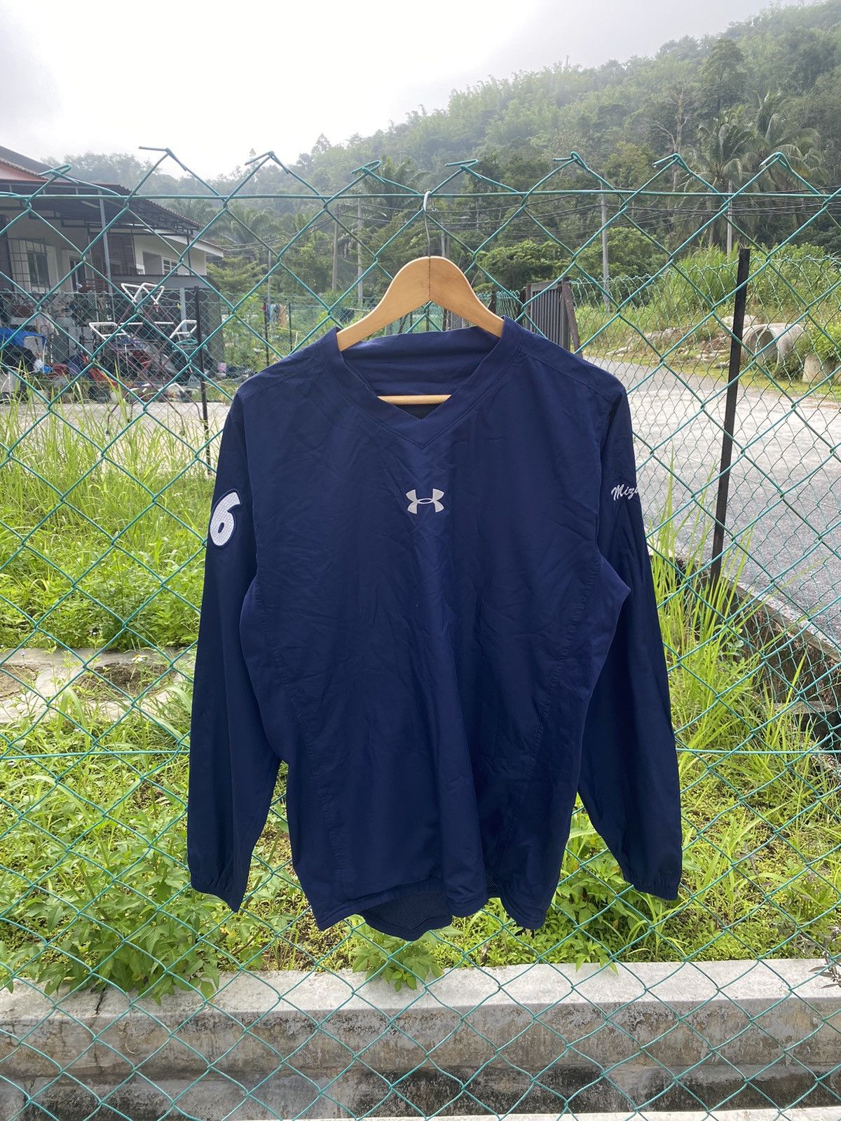 Under Armour ⚡️Steals⚡️Under Armour spellout training sweater Size US L / EU 52-54 / 3 - 1 Thumbnail