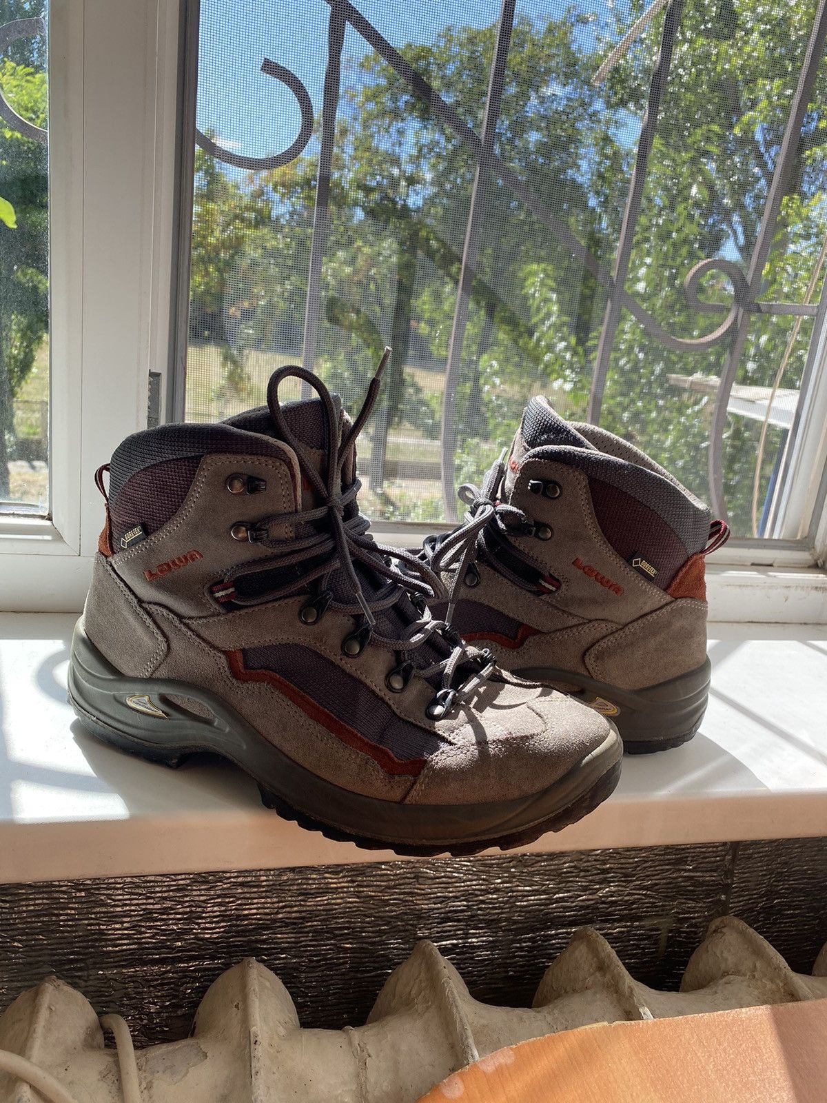 Goretex Lowa Turo GTX Mid Gore-Tex vintage Military Hiking Boots Size US 9.5 / EU 42-43 - 1 Thumbnail