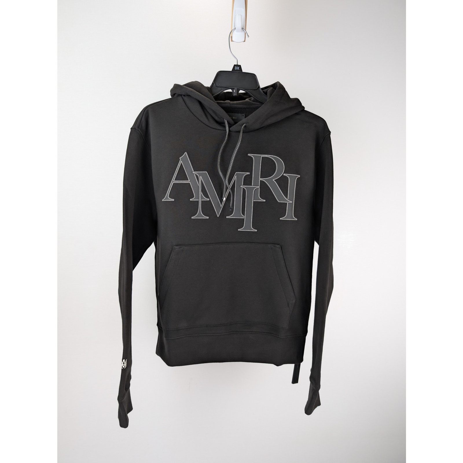 Amiri o1rshd1 Q:2 / Applique Logo Hoodie in Black Size US L / EU 52-54 / 3 - 1 Thumbnail