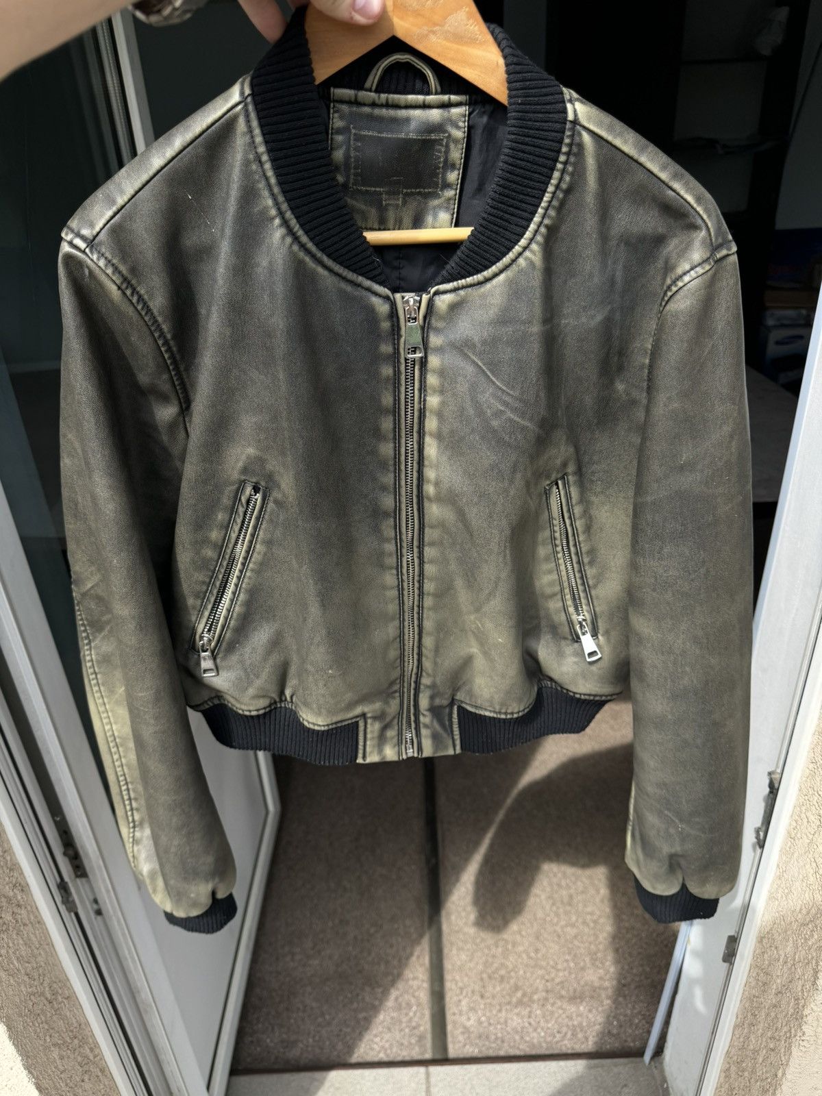 Japanese Brand Faded Cropped Balenciaga Style Leather Jacket Size US S / EU 44-46 / 1 - 4 Thumbnail