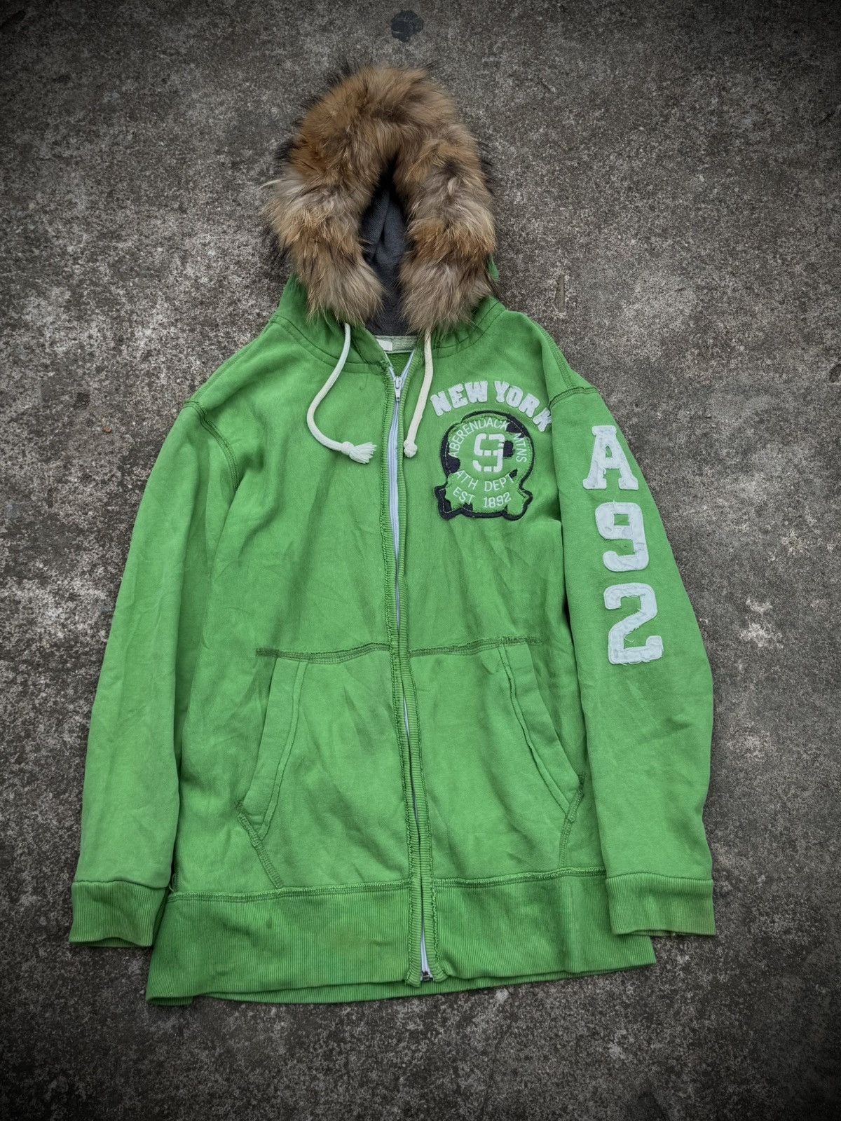 Japanese Brand Fur Hoodie Distressed Styled Size US L / EU 52-54 / 3 - 1 Thumbnail