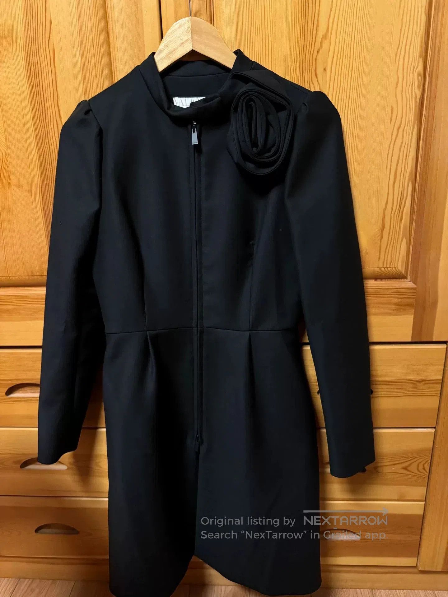 Valentino Valentino Women's Black Wool Long Coat. Size US XS / EU 42 / 0 - 4 Thumbnail