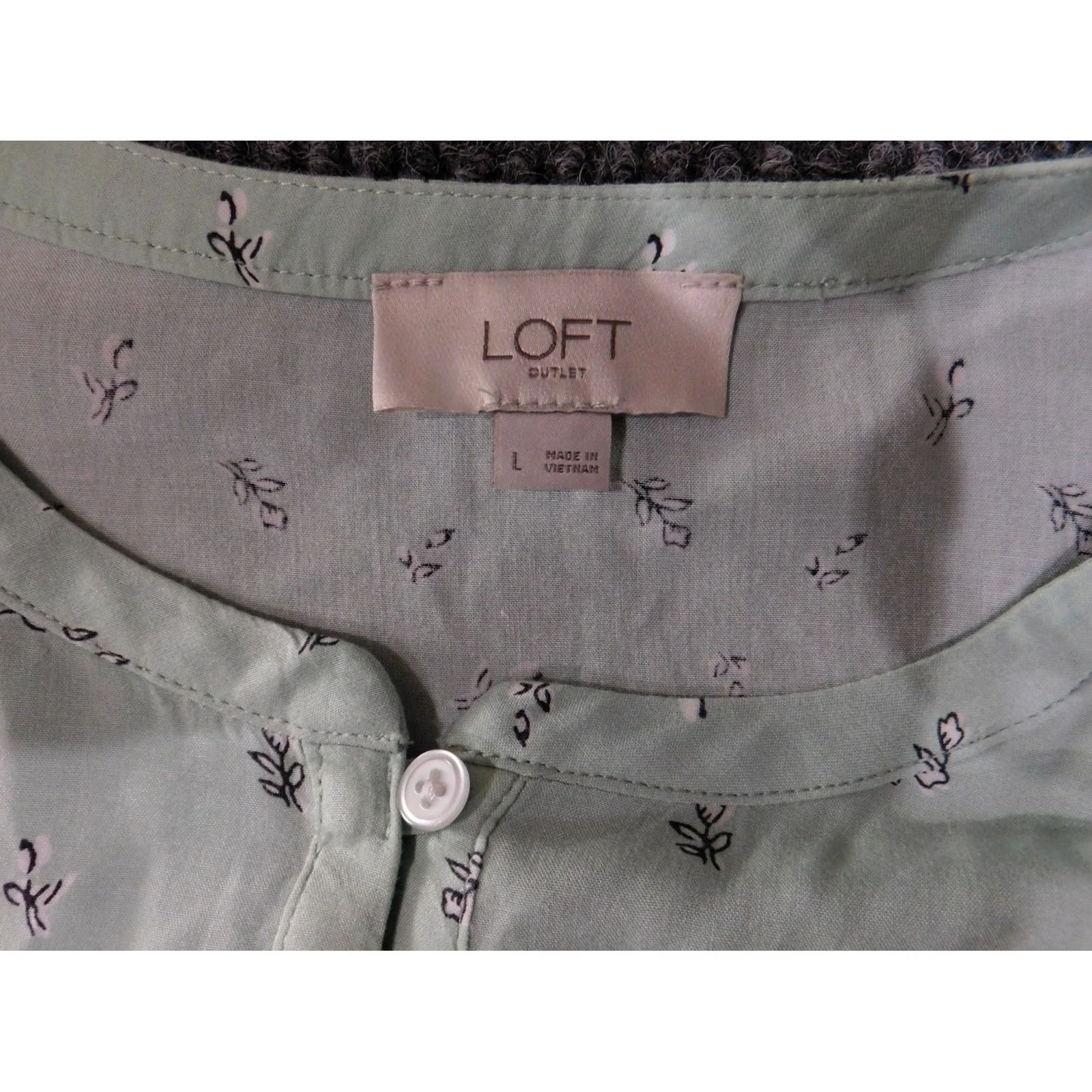 Ann Taylor Ann Taylor Loft Blouse Shirt Womens Large Green Floral Sleeveless Button Rayon Henley Casual Regular Size L / US 10 / IT 46 - 4 Thumbnail