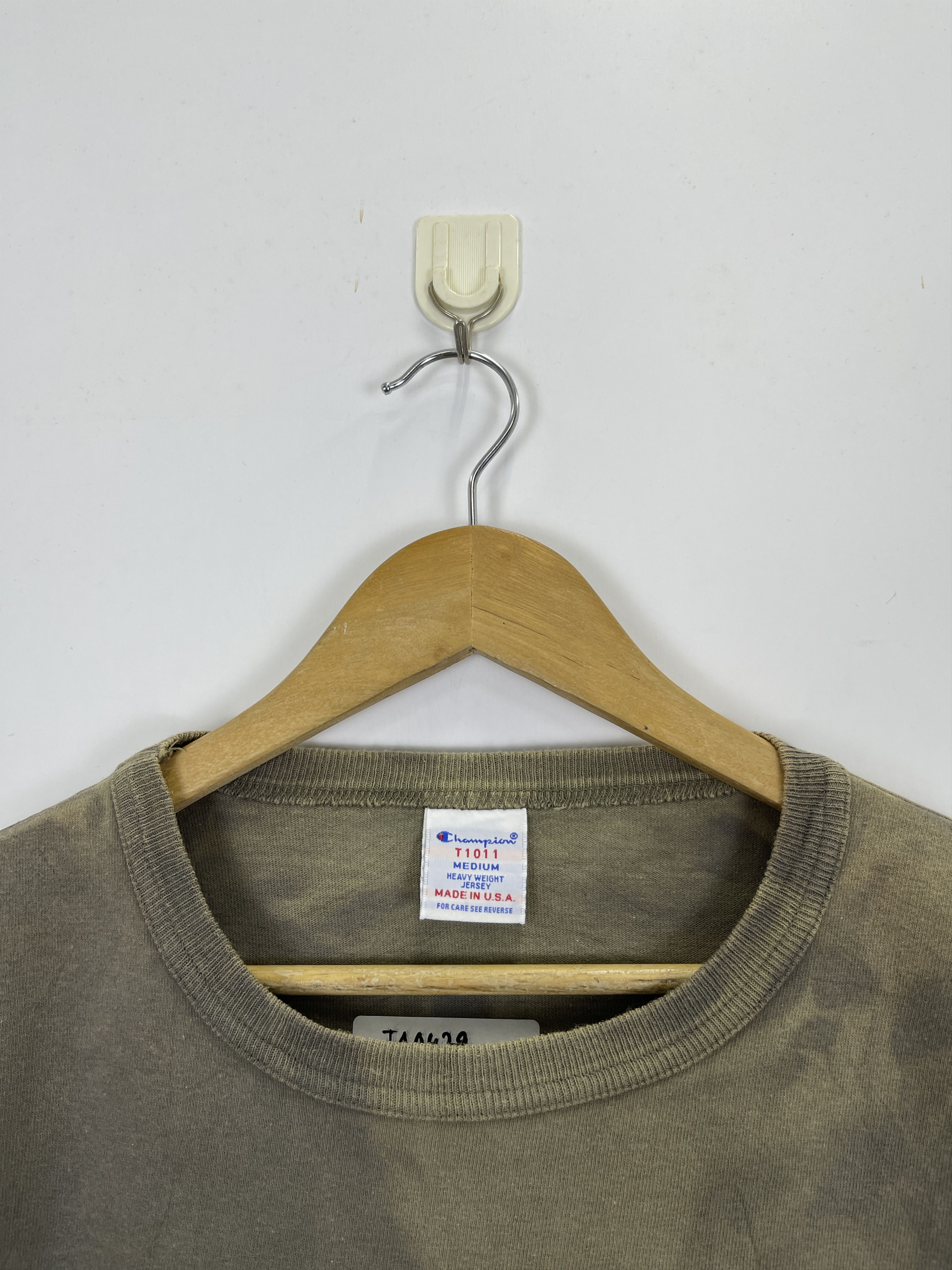 Champion Vintage 90s Champion Sun Faded Single Pocket Tee TA0429 Size US M / EU 48-50 / 2 - 8 Thumbnail