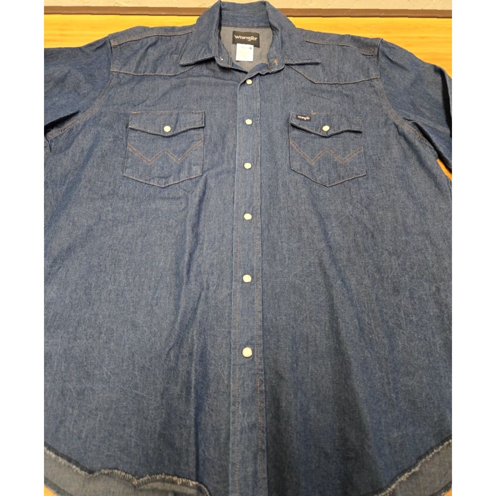Wrangler VINTAGE Wrangler Pearl Snap Western Denim Shirt Mens XL Blue Cowboy Rodeo Size US XL / EU 56 / 4 - 3 Thumbnail
