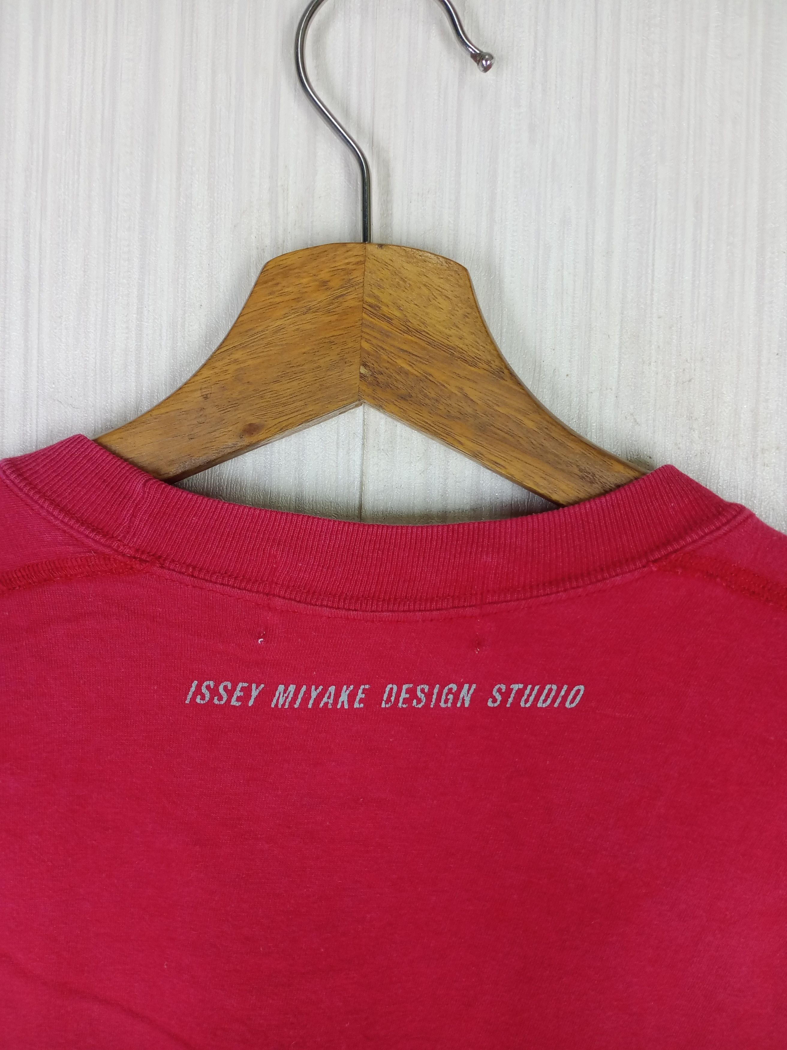 Designer × Issey Miyake Rare Vintage Issey Miyake Issey Skyline Tshirt Size US M / EU 48-50 / 2 - 9 Thumbnail