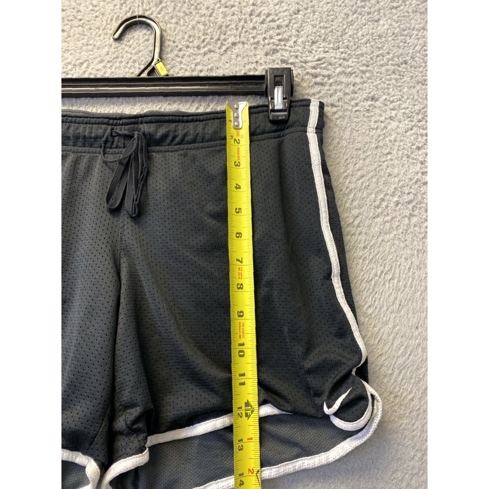 Nike NIKE Women's Athletic Cropped Pants Size Medium Black Activewear Size 32" / US 10 / IT 46 - 5 Thumbnail