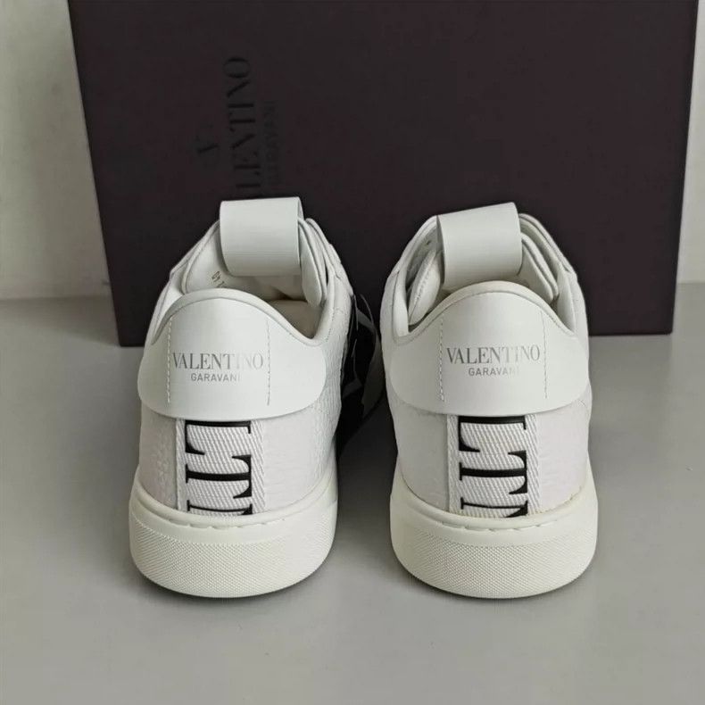 Valentino Valentino white black laced casual shoes Size US 7 / EU 40 - 3 Thumbnail