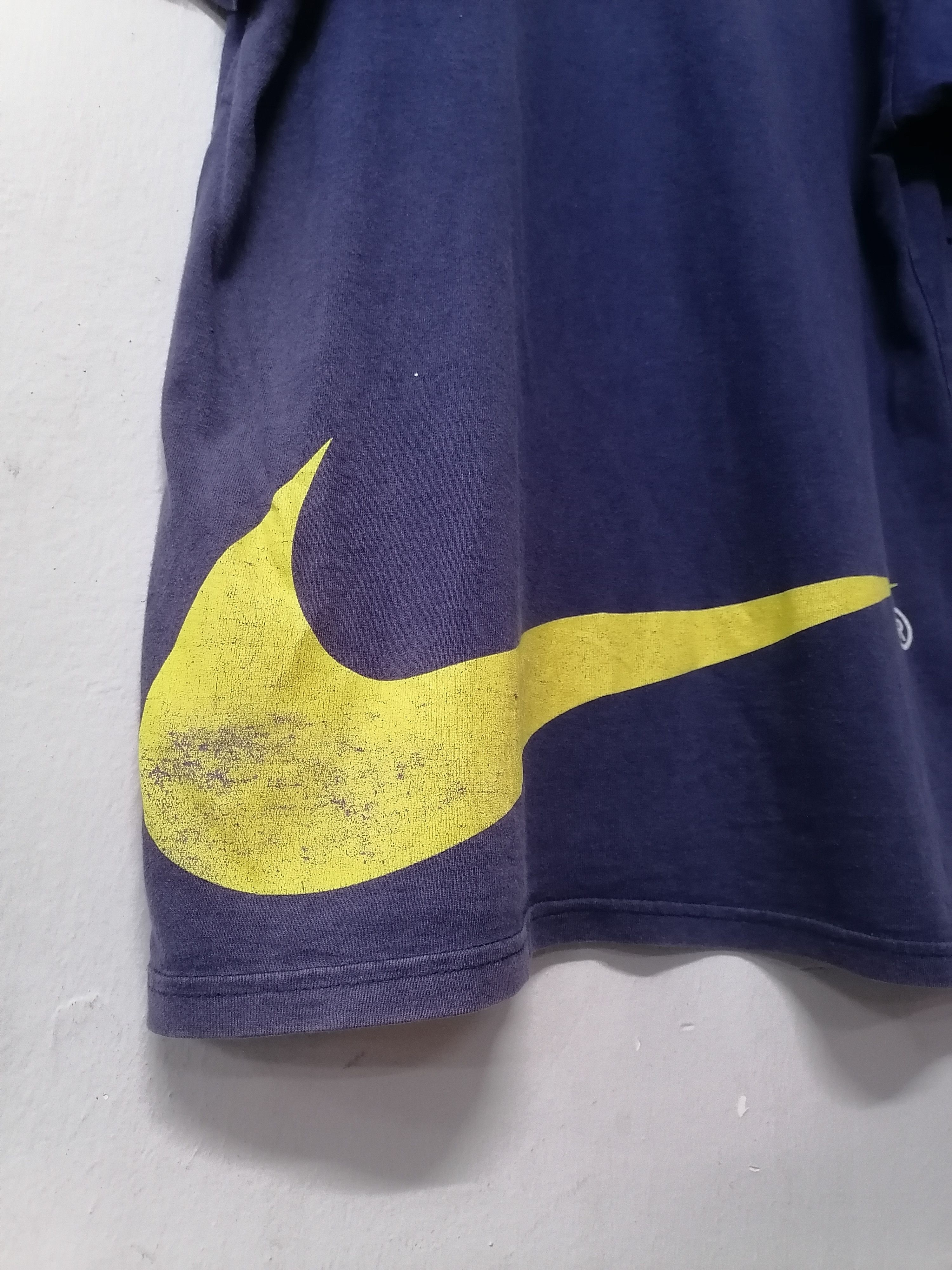 Nike Trashed Faded Vintage 90s Nike Swoosh Tee Size US M / EU 48-50 / 2 - 2 Thumbnail