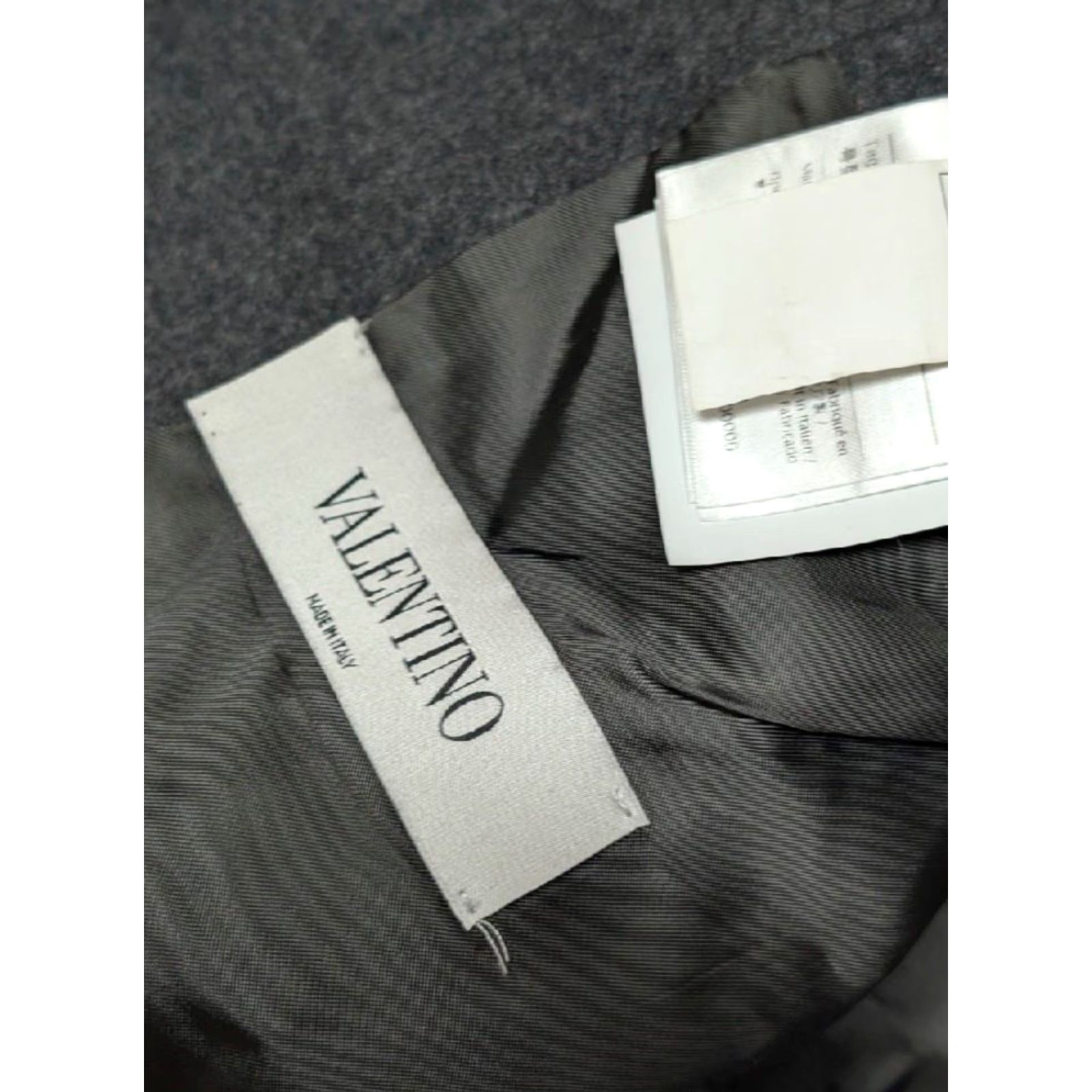 Valentino Valentino Blazer Jacket 40R Gray Flannel Wool Cashmere Blend Men 40R Notch Lapel Double-Vented Two-Button Solid 90% Wool 10% Cashmere Italy Vintage? Size 40R - 6 Thumbnail