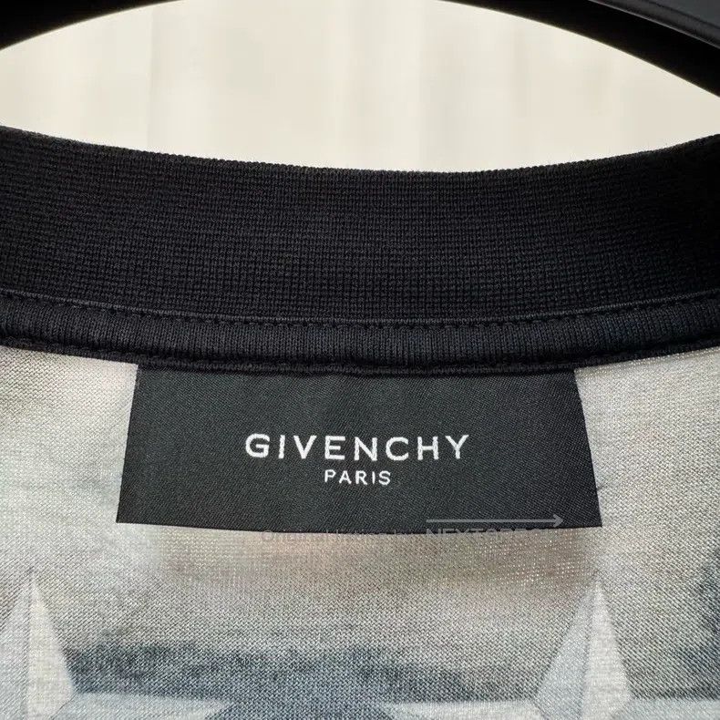 Givenchy Givenchy Green Plane Printed Short Sleeve (Size S) Size US S / EU 44-46 / 1 - 5 Thumbnail