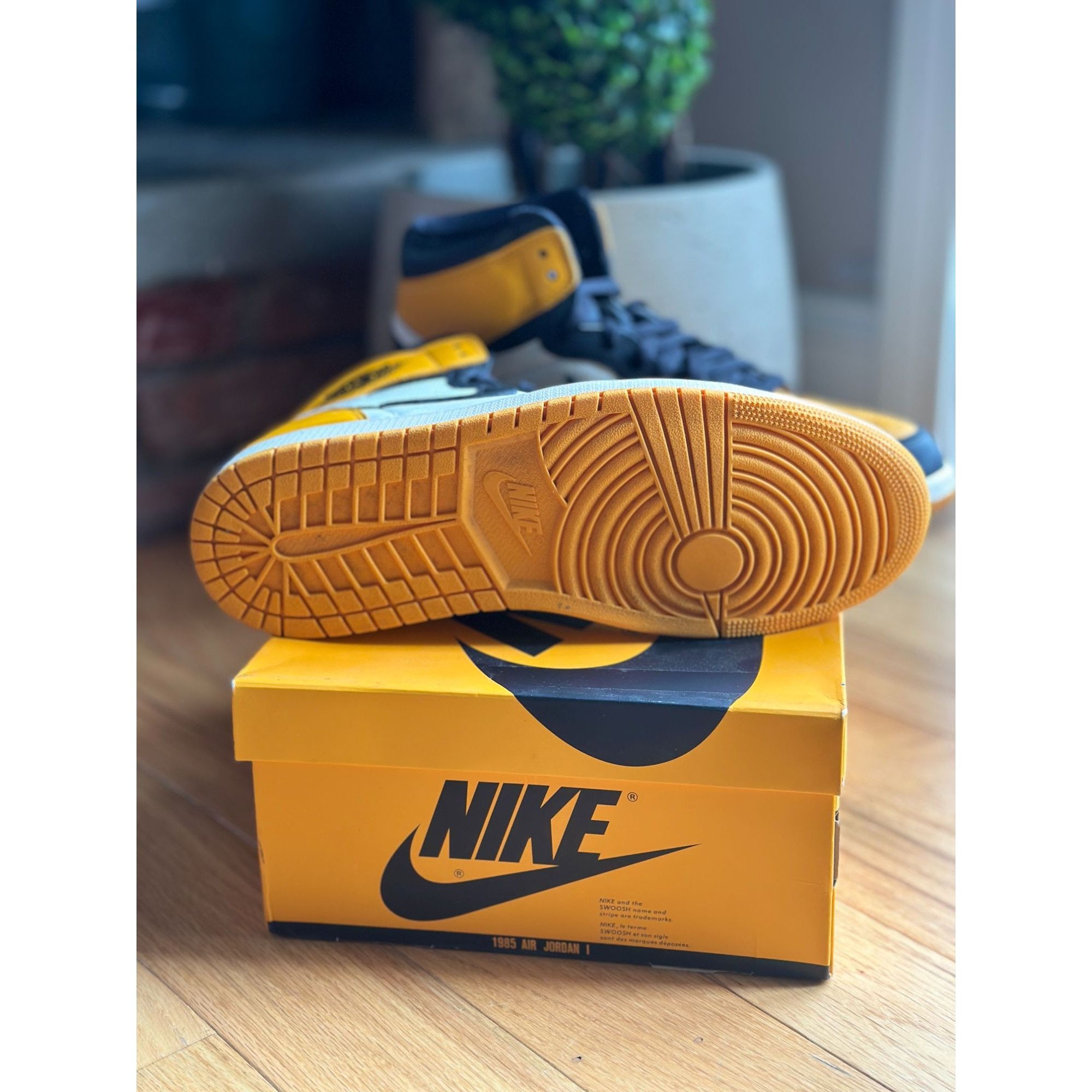 Nike 555088 711 NIKE AIR JORDAN 1 “TAXI YELLOW TOE” RETRO HIGH OG Size US 11.5 / EU 44-45 - 7 Thumbnail