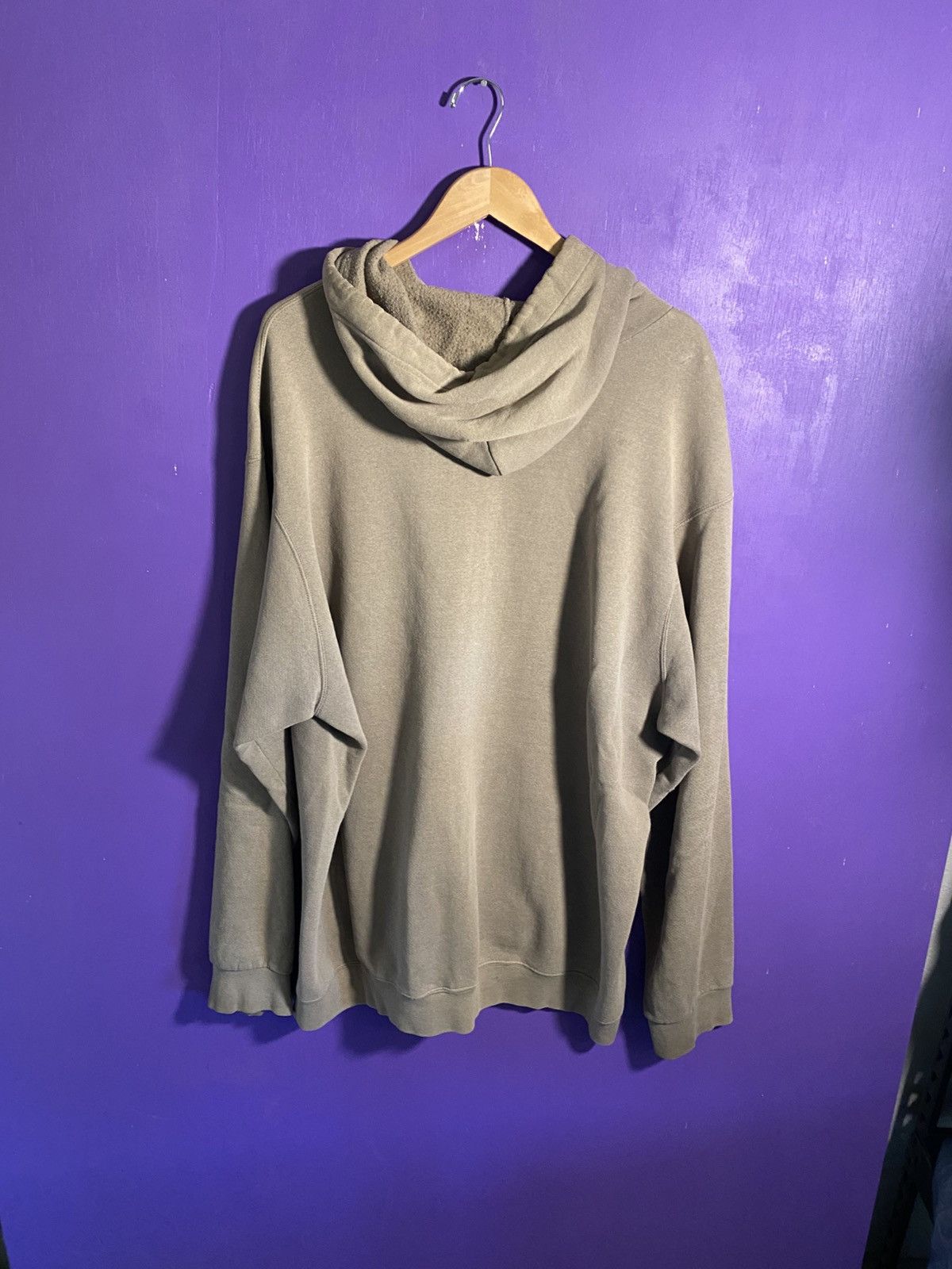 Nike Vintage 00s Nike taupe center swoosh hoodie Size US XXL / EU 58 / 5 - 2 Thumbnail
