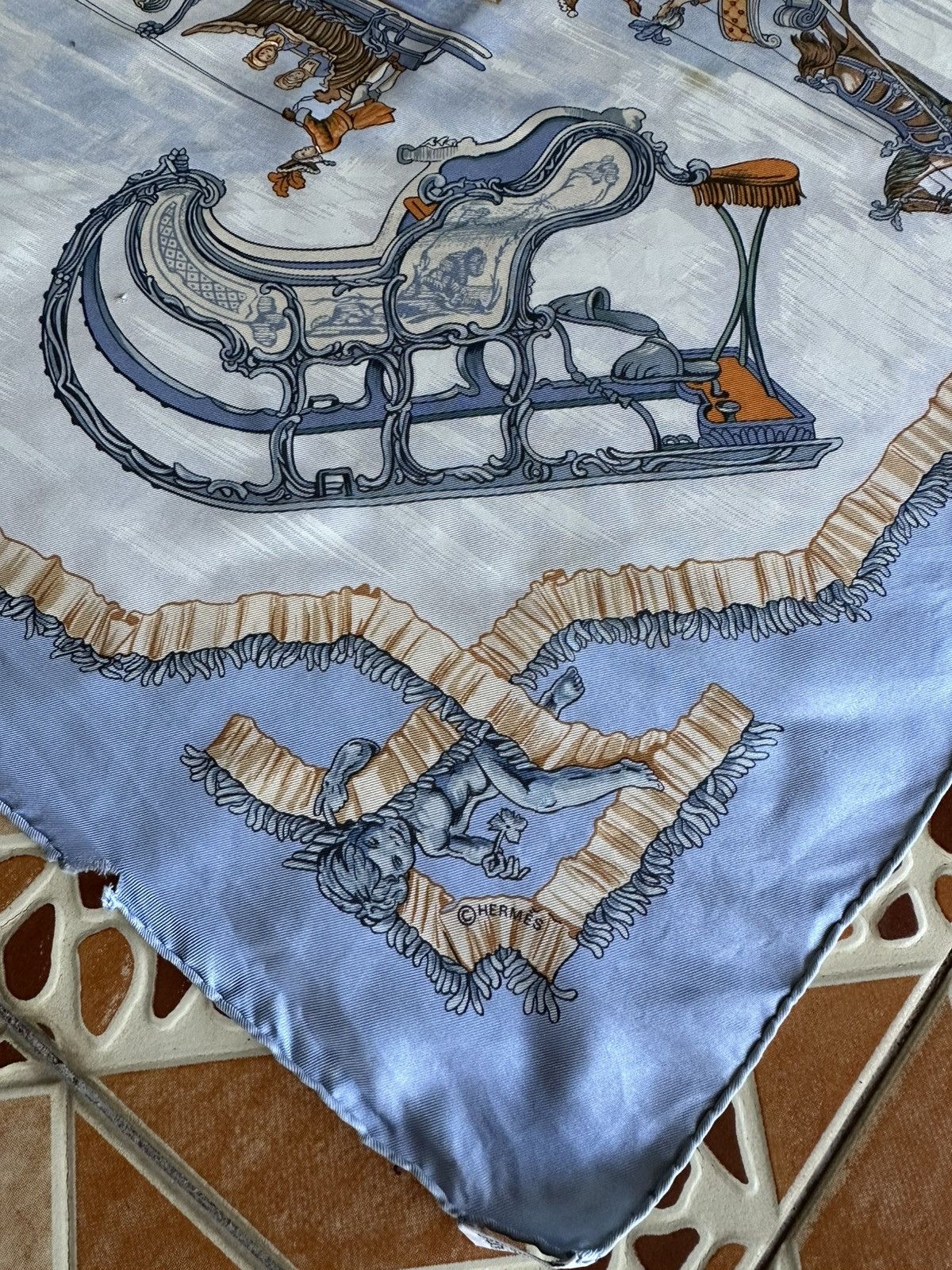 Hermes 🔅Steals🔅HERMES Traineaux Et Glissades Scarf Carre 90 Silk Size ONE SIZE - 7 Thumbnail