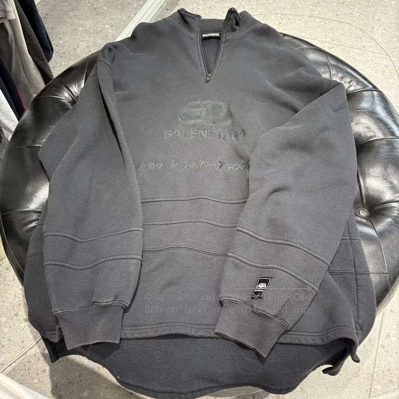 Balenciaga Balenciaga Black Embroidered Buckle Logo Half Zip Hooded S Size US M / EU 48-50 / 2 - 1 Thumbnail