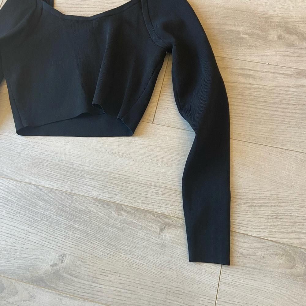 Designer Stylish Black Cropped Long Sleeve Top Size M / US 6-8 / IT 42-44 - 3 Thumbnail