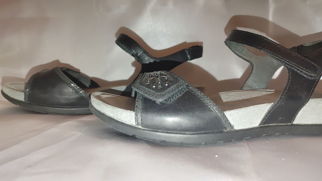 Dansko Dansko Blythe Leather Sandals Size 40 Size US 10 / IT 40 - 3 Thumbnail