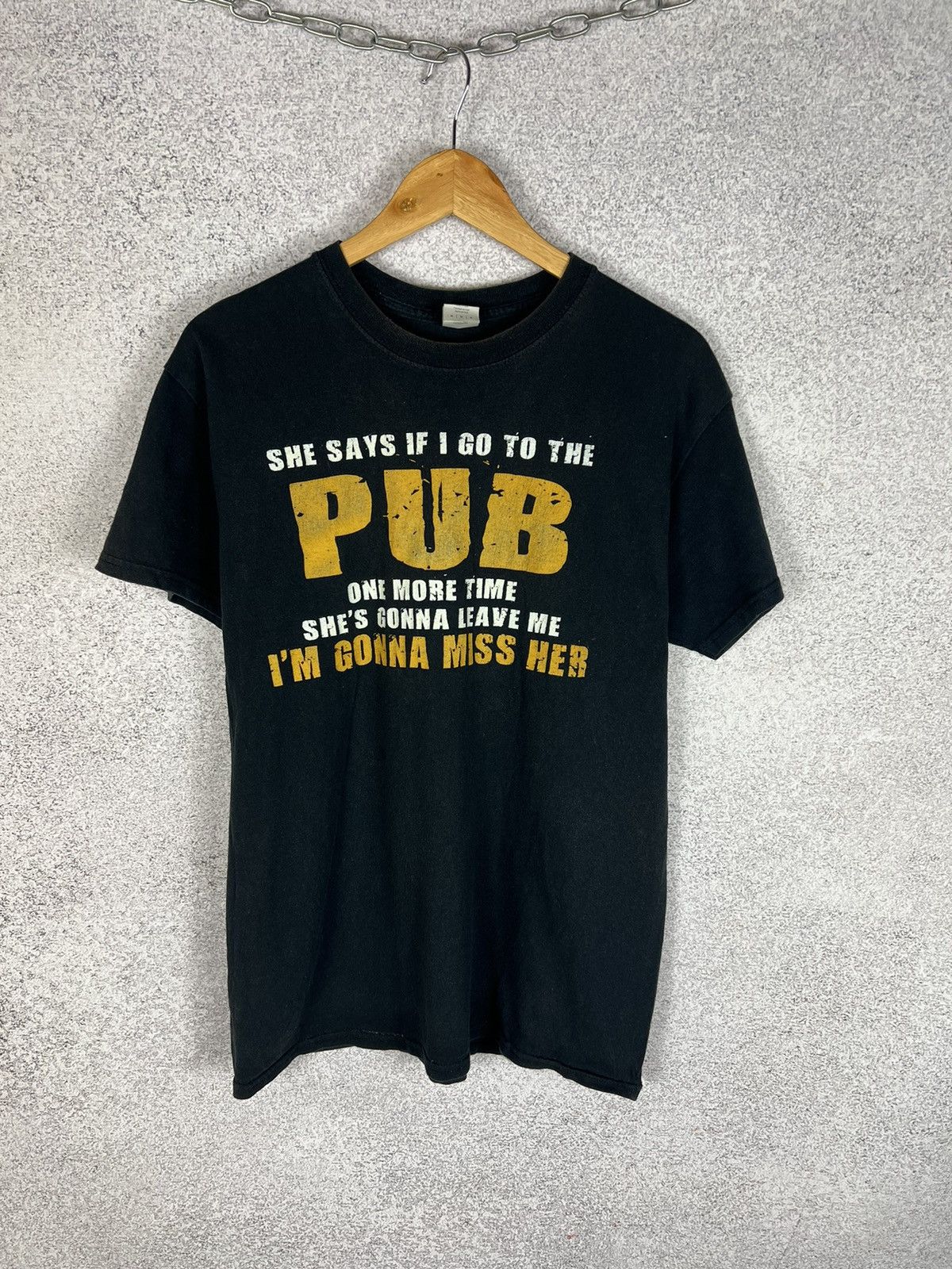 Vintage Vintage Y2K Humour Tee I’M GONNA MISS HER T-Shirt Size US M / EU 48-50 / 2 - 1 Thumbnail