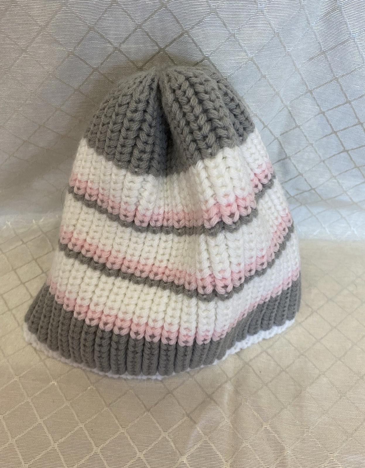 The Unbranded Brand Knit Crochet Beanie Gray,Pink & White Youth One Size Size ONE SIZE - 1 Thumbnail