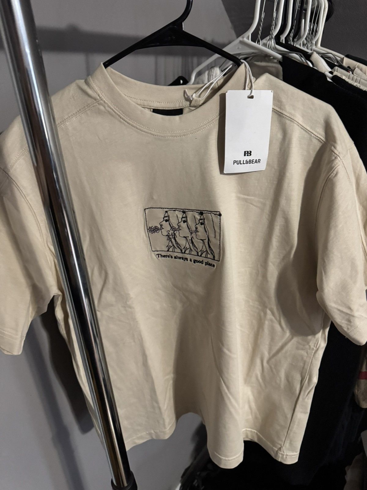 Pull & Bear Pull and bear unworn oversized T Size US XS / EU 42 / 0 - 3 Thumbnail