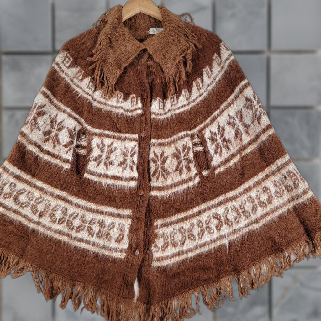Vintage VINTAGE Long Poncho 100% Alpaca Brown White Fringe Knit Cape One Size Women Bohemian Tribal Art-to-Wear Designer Flare Autumn Winter Size ONE SIZE - 1 Thumbnail
