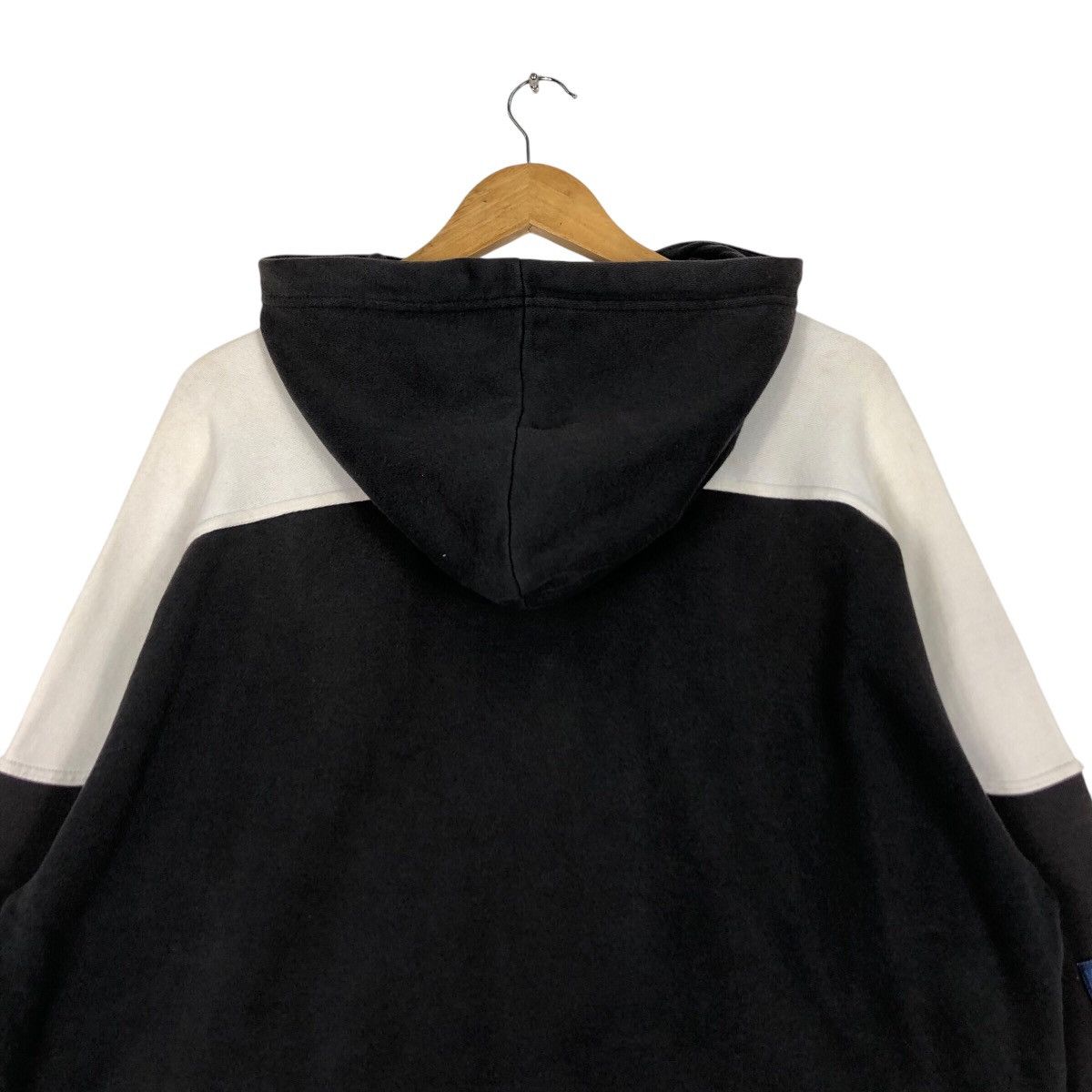 Champion × Vintage Vintage Champion Big Logo Spell Out NFL NBA Style Large Size US L / EU 52-54 / 3 - 8 Thumbnail