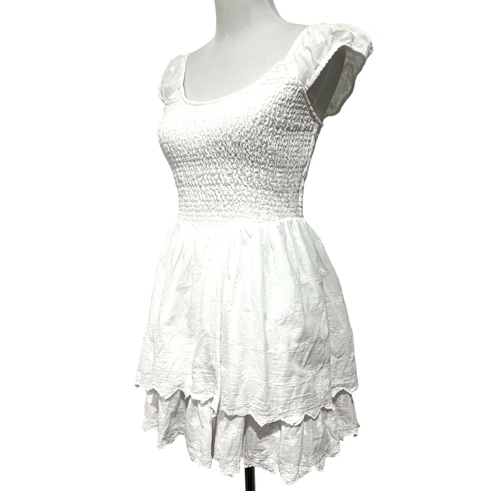 American Eagle Outfitters American Eagle Women's S White Cotton Gauze Smocked Mini Dress Fairy Casual Size S / US 4 / IT 40 - 2 Thumbnail
