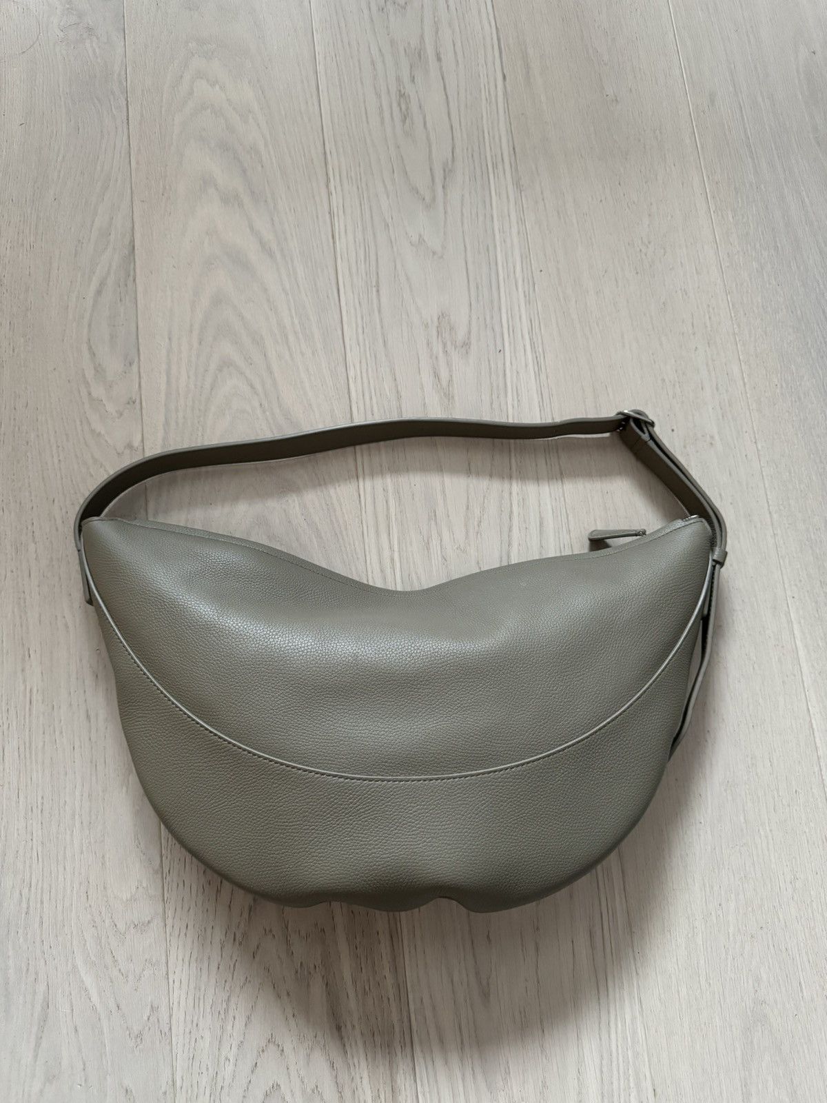 The Row The Row Jouve Small leather shoulder bag Size ONE SIZE - 4 Thumbnail