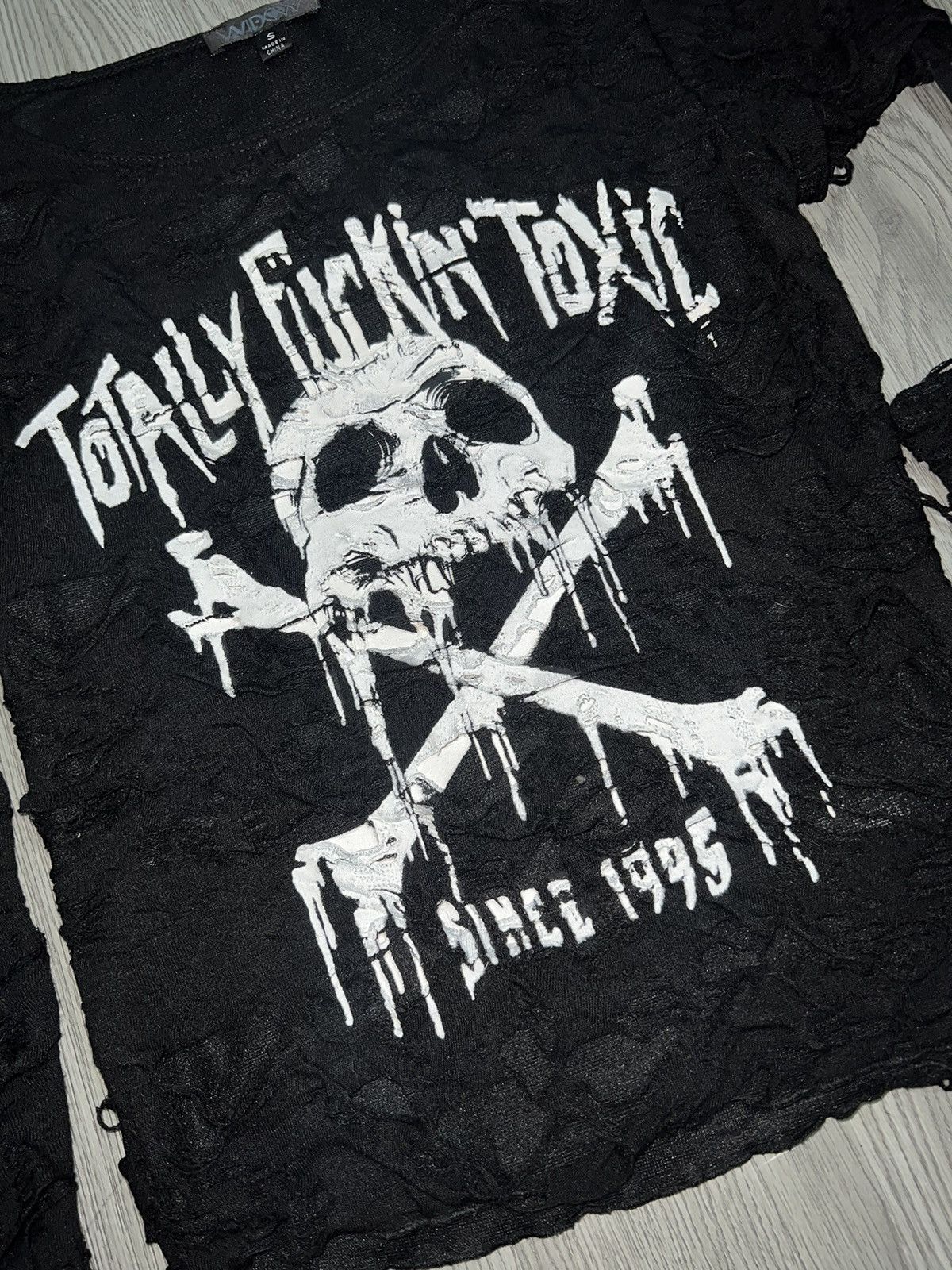 Dolls Kill WIDOW toxic for life sherred top 🖤☠️ Size S / US 4 / IT 40 - 4 Thumbnail