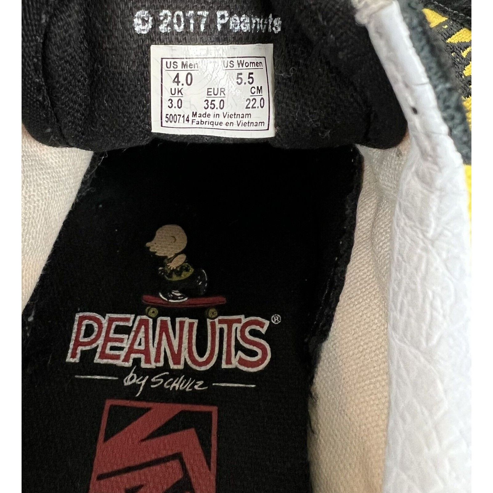 Vans Vans X Peanuts Charlie Brown Skate Shoes Women Size 5.5 - Me Size US 5.5 / IT 35.5 - 8 Thumbnail