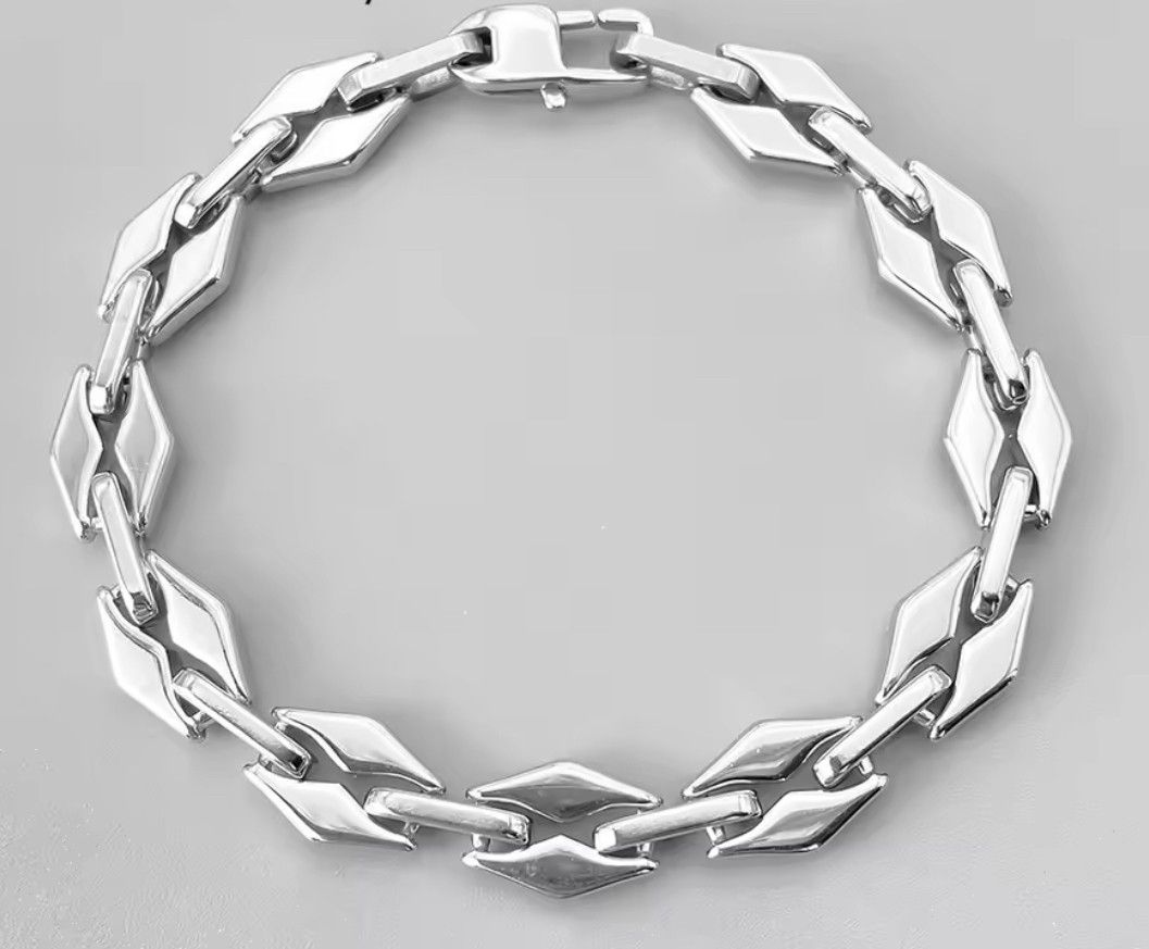 Jewelry Rhombus Link Chain Bracelet Size ONE SIZE - 1 Thumbnail