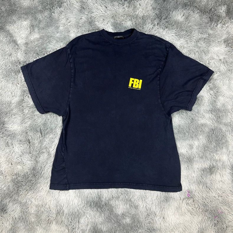 Balenciaga Balenciaga FBI letter logo short sleeve 2504-Nextarrow Size US S / EU 44-46 / 1 - 1 Thumbnail