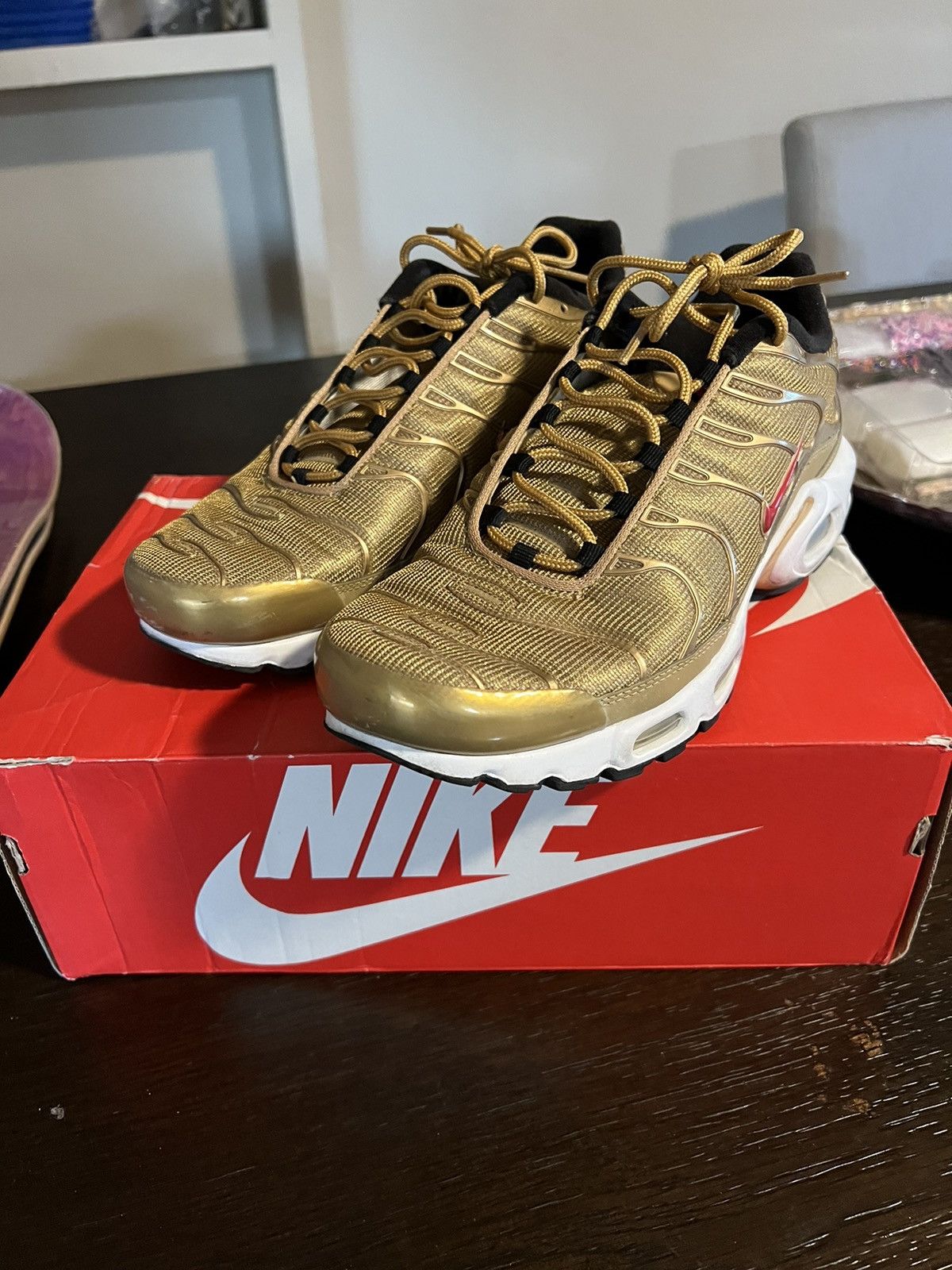 Max Plus Air Max Qs Gold Nike Men's Sz Air Max Plus QS Tuned Air