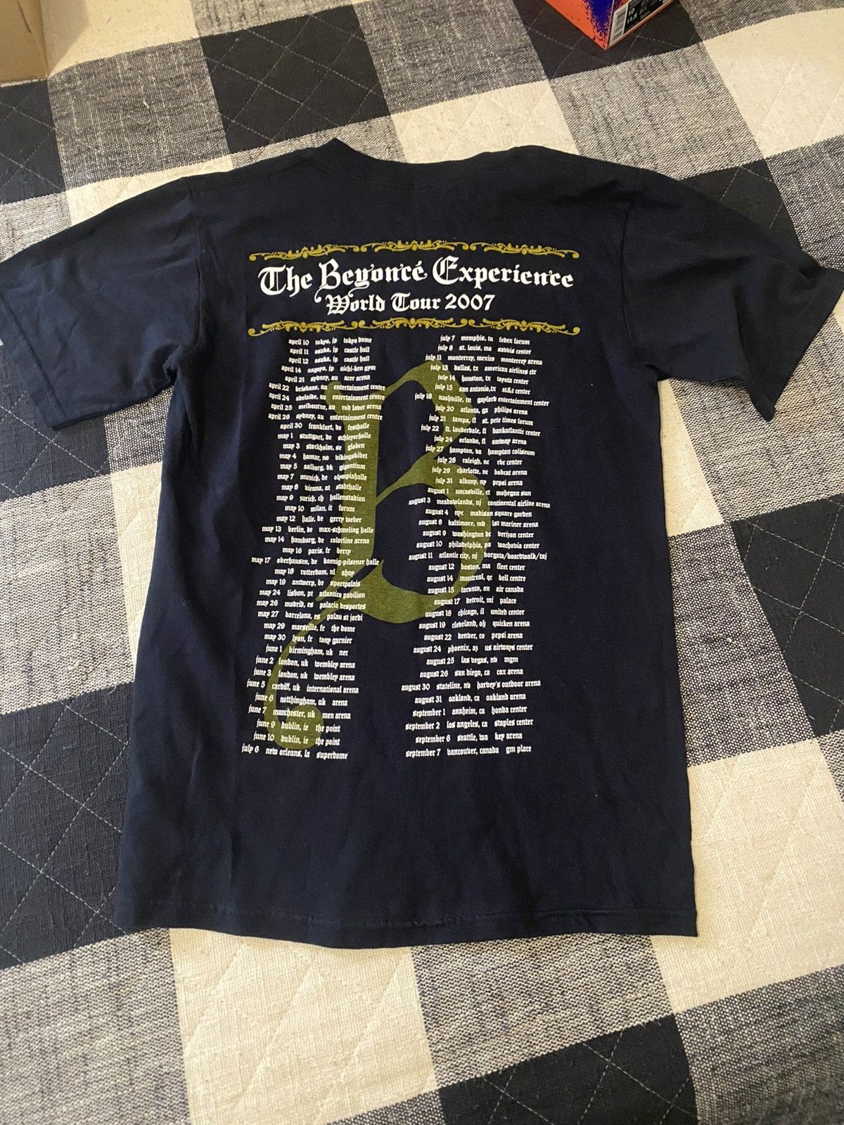 Beyonce The Beyonce Experience Tour T Shirt Size US S / EU 44-46 / 1 - 4 Thumbnail