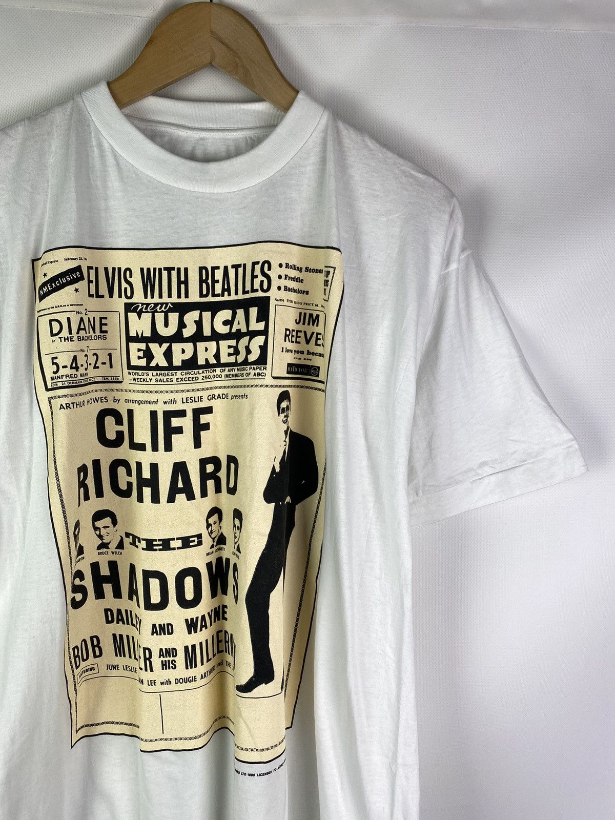 Band Tees Cliff Richard vintage 1990 band t shirt size XXL Size US XXL / EU 58 / 5 - 5 Thumbnail