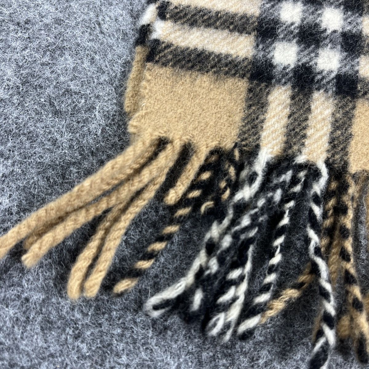 Burberry BURBERRY WOOL SCARVES / MUFFLER / NECKWEAR T075 Size ONE SIZE - 13 Thumbnail