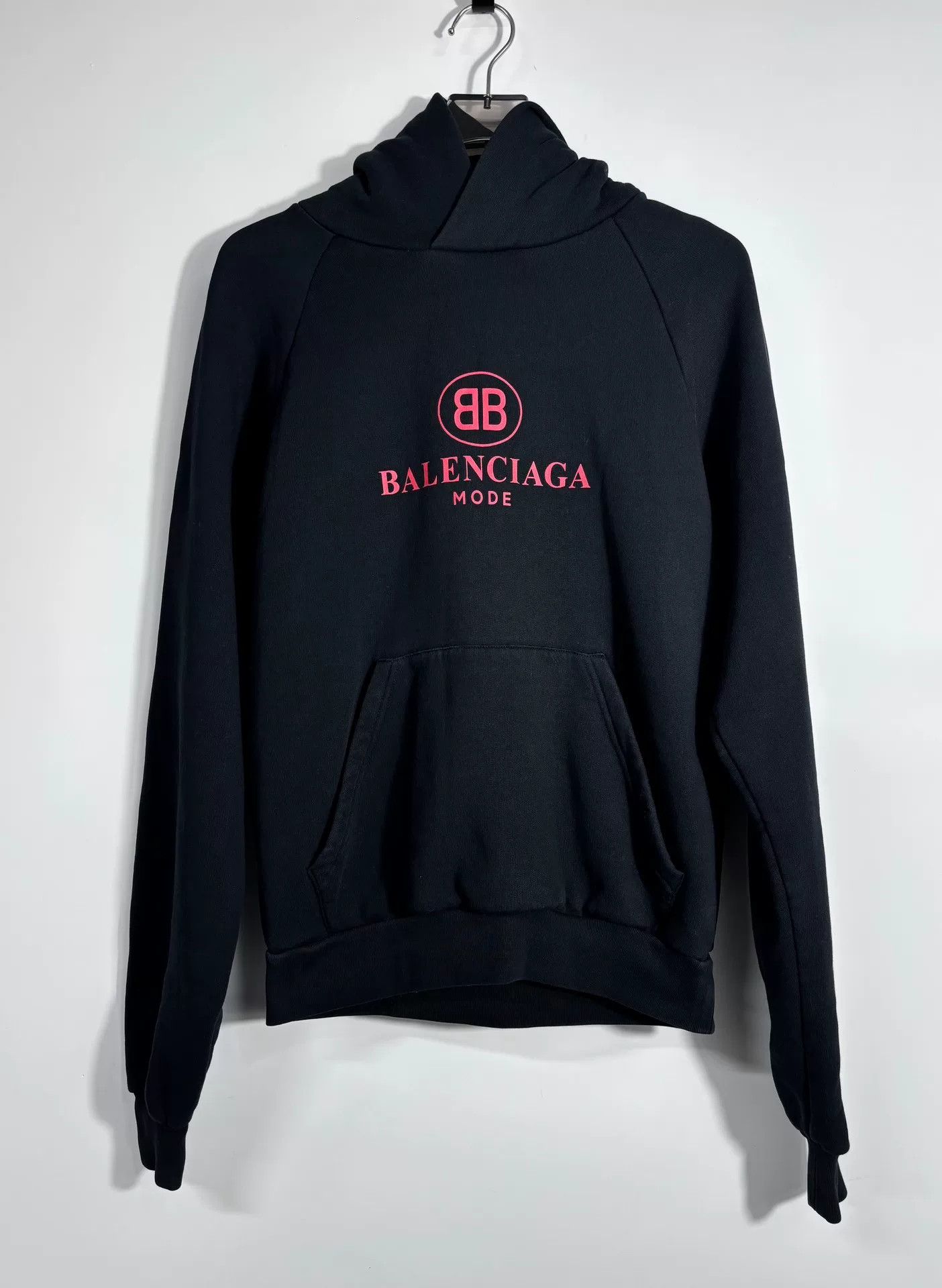 Balenciaga Balenciaga Retro Printed Hoodie s Men Size US S / EU 44-46 / 1 - 1 Thumbnail