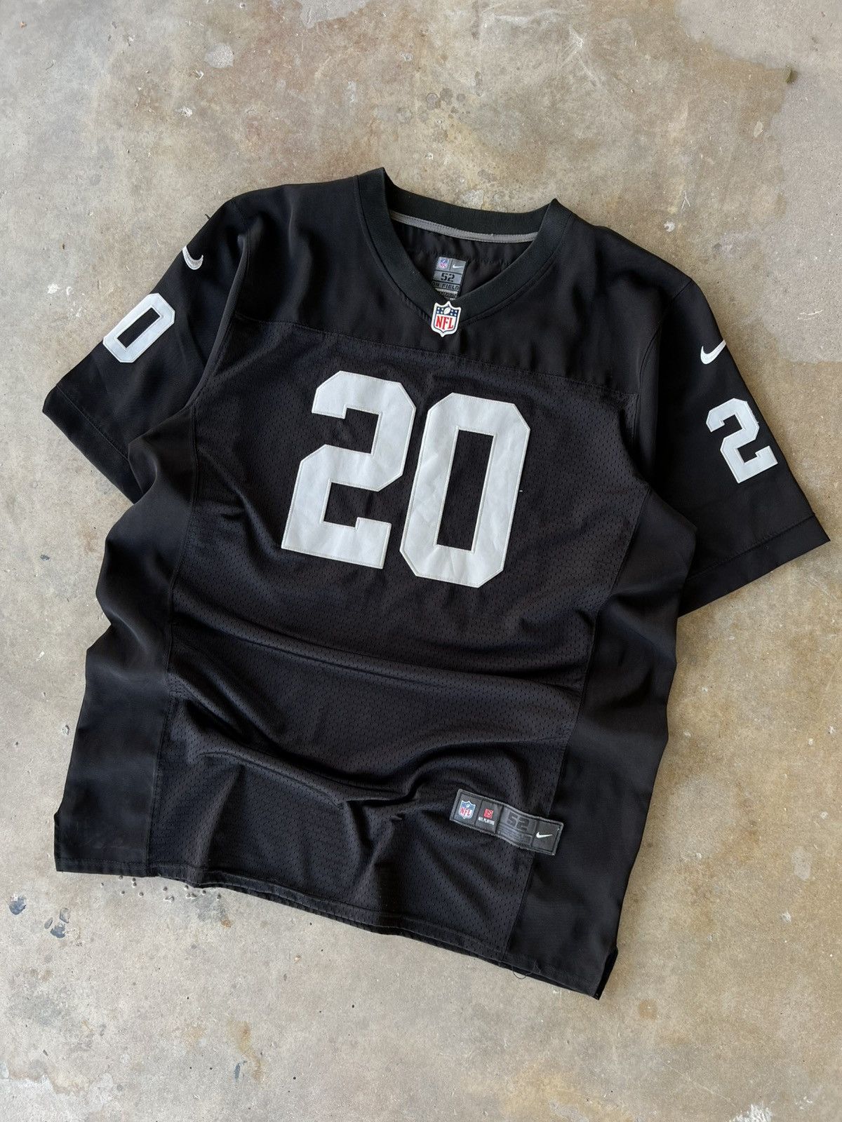 Vintage Vintage Nike NFL McFadden Raiders Stitched 🧵 Football Jersey Size US XXL / EU 58 / 5 - 1 Thumbnail