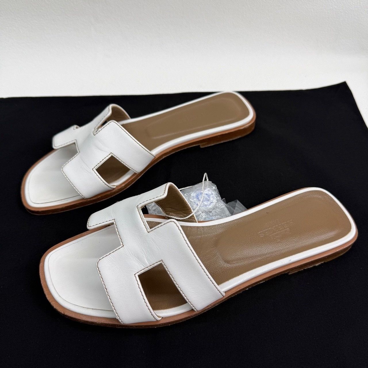 Hermes Hermes White Sandals us_6 Women Size US 6 / IT 36 - 1 Thumbnail