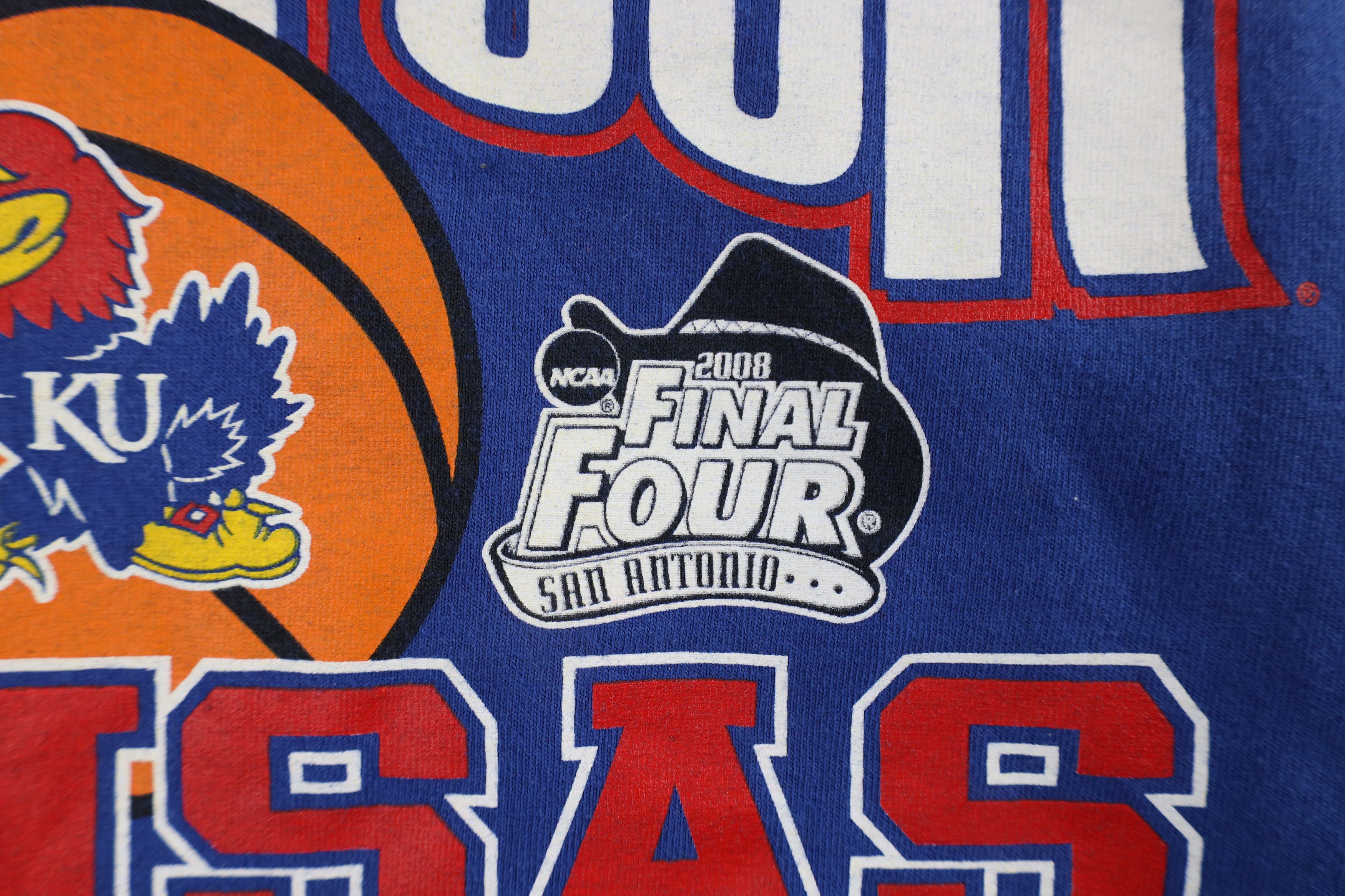 Vintage Vintage Y2K Four Kansas University Basketball T-Shirt Blue Size US L / EU 52-54 / 3 - 5 Thumbnail