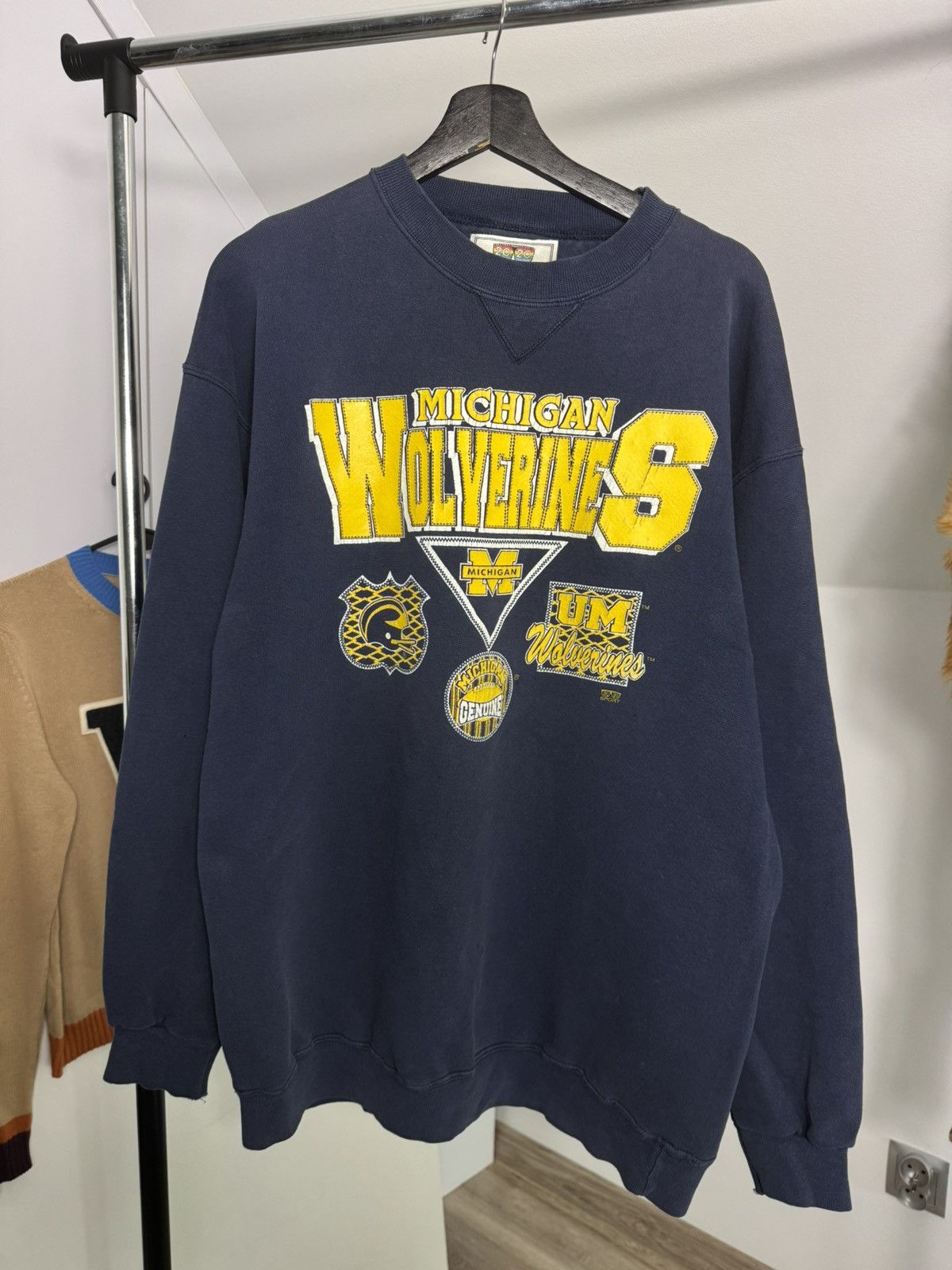 Vintage Vintage Michigan Wolverines 90s Crewneck Washed Distressed Size US L / EU 52-54 / 3 - 11 Thumbnail